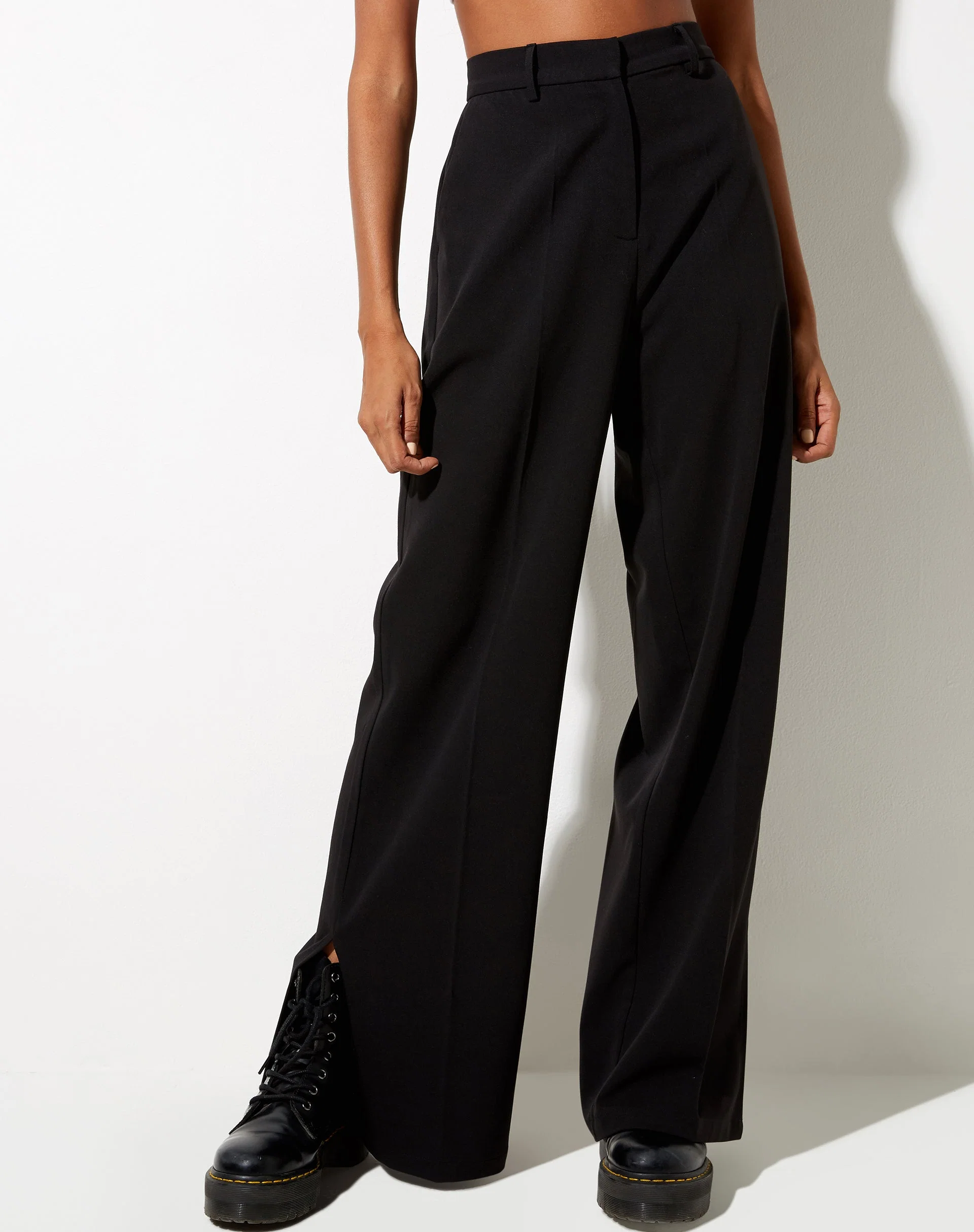 Abby-Hose in Schwarz - Image 3