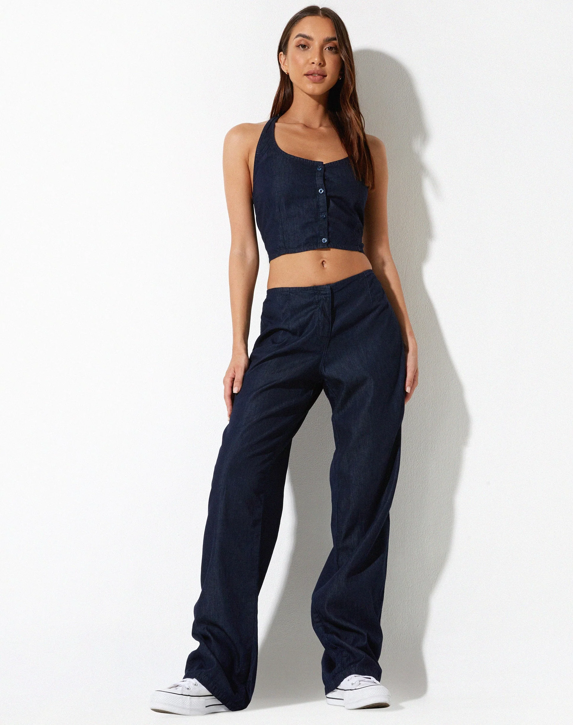 Aegir Crop Top in Denim Blau Chambray - Image 2