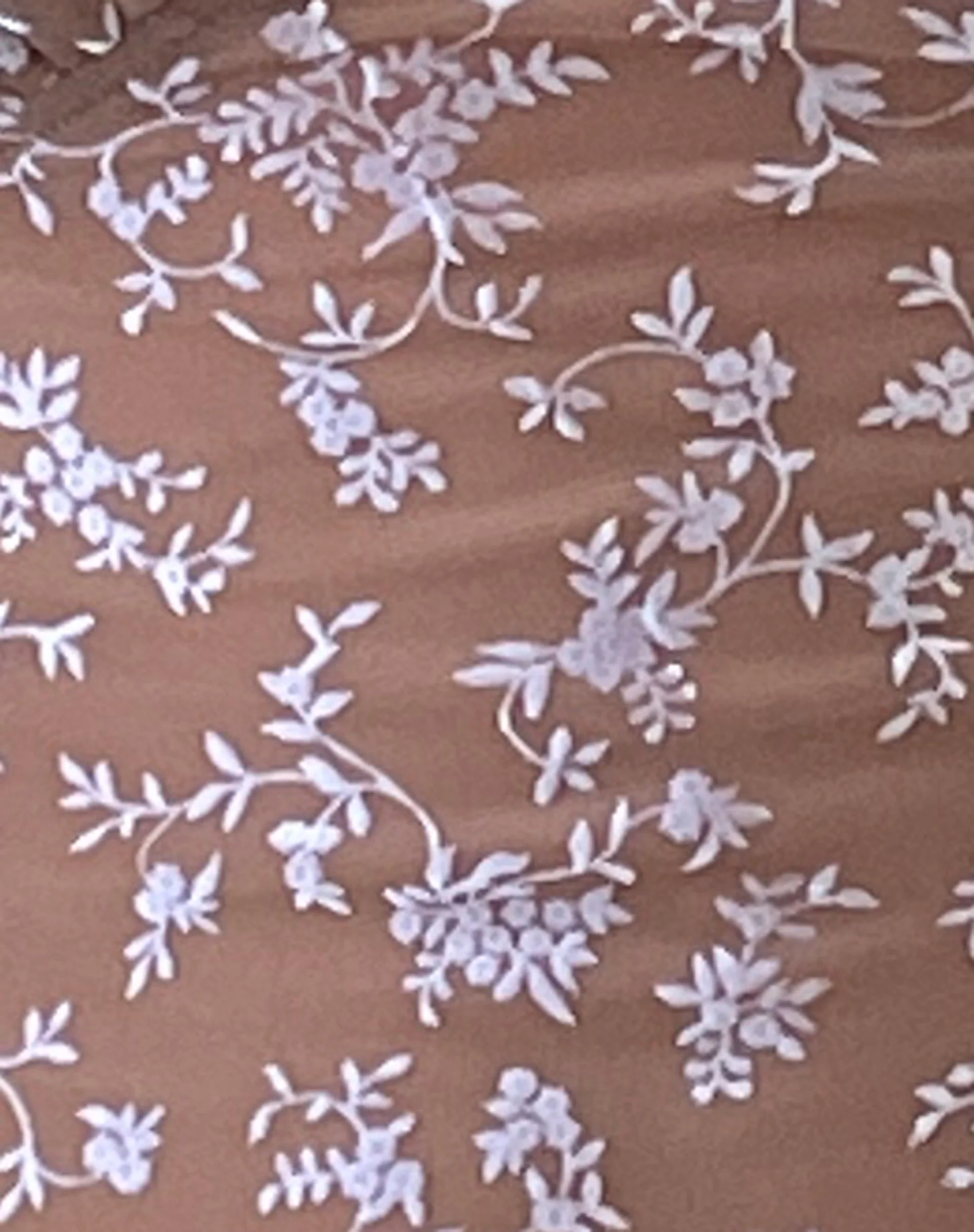 Aerin Mesh-Oberteil mit Kappe und Ärmeln aus Botanikerflock in Taupe - Image 7