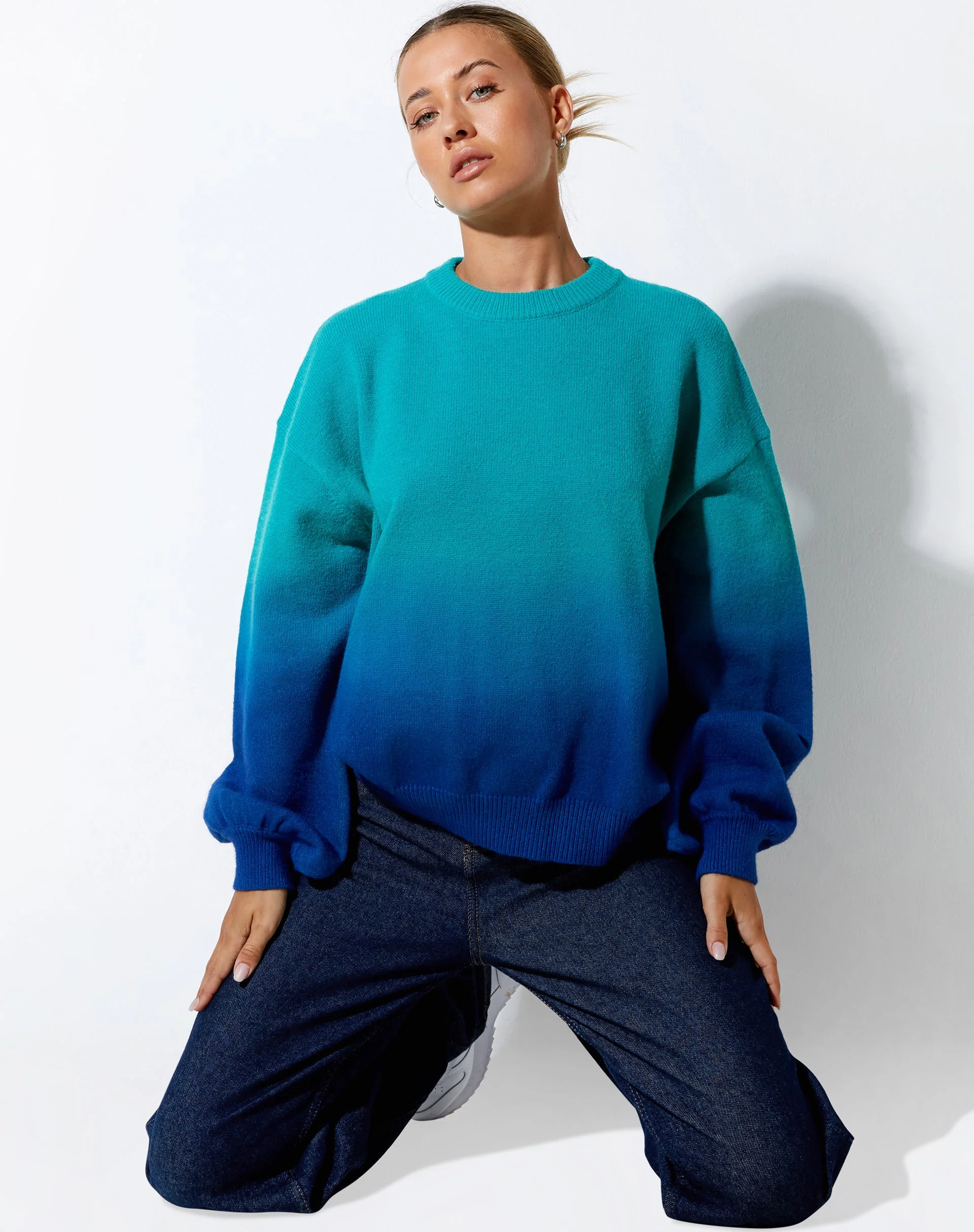 Akari-Pullover in Blau mit Farbverlauf - Image 3