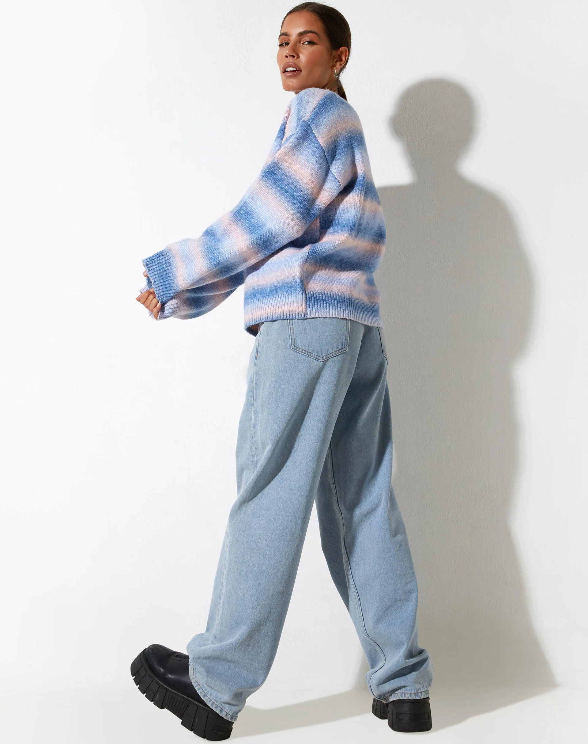 Ammaria Pullover in Rosa und Blau - Image 6