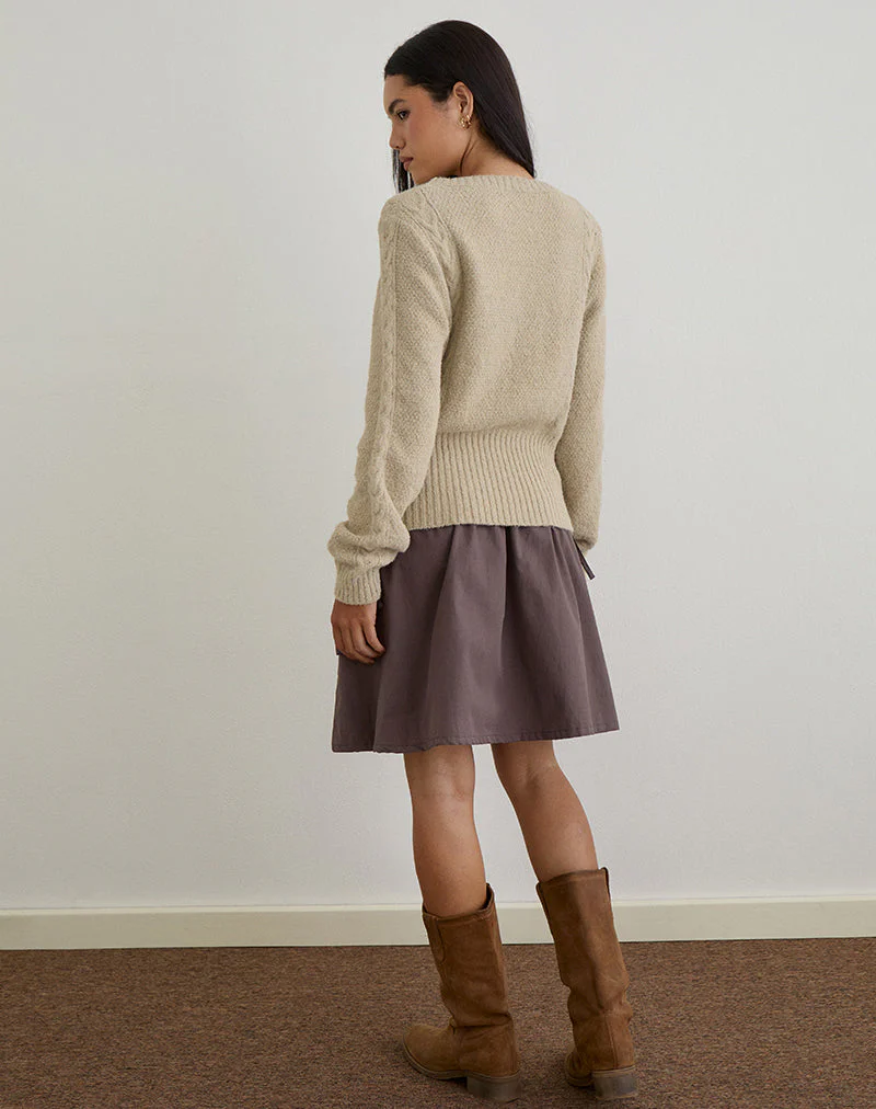 Anitra Strickjacke aus Kabelstrick Beige - Image 6