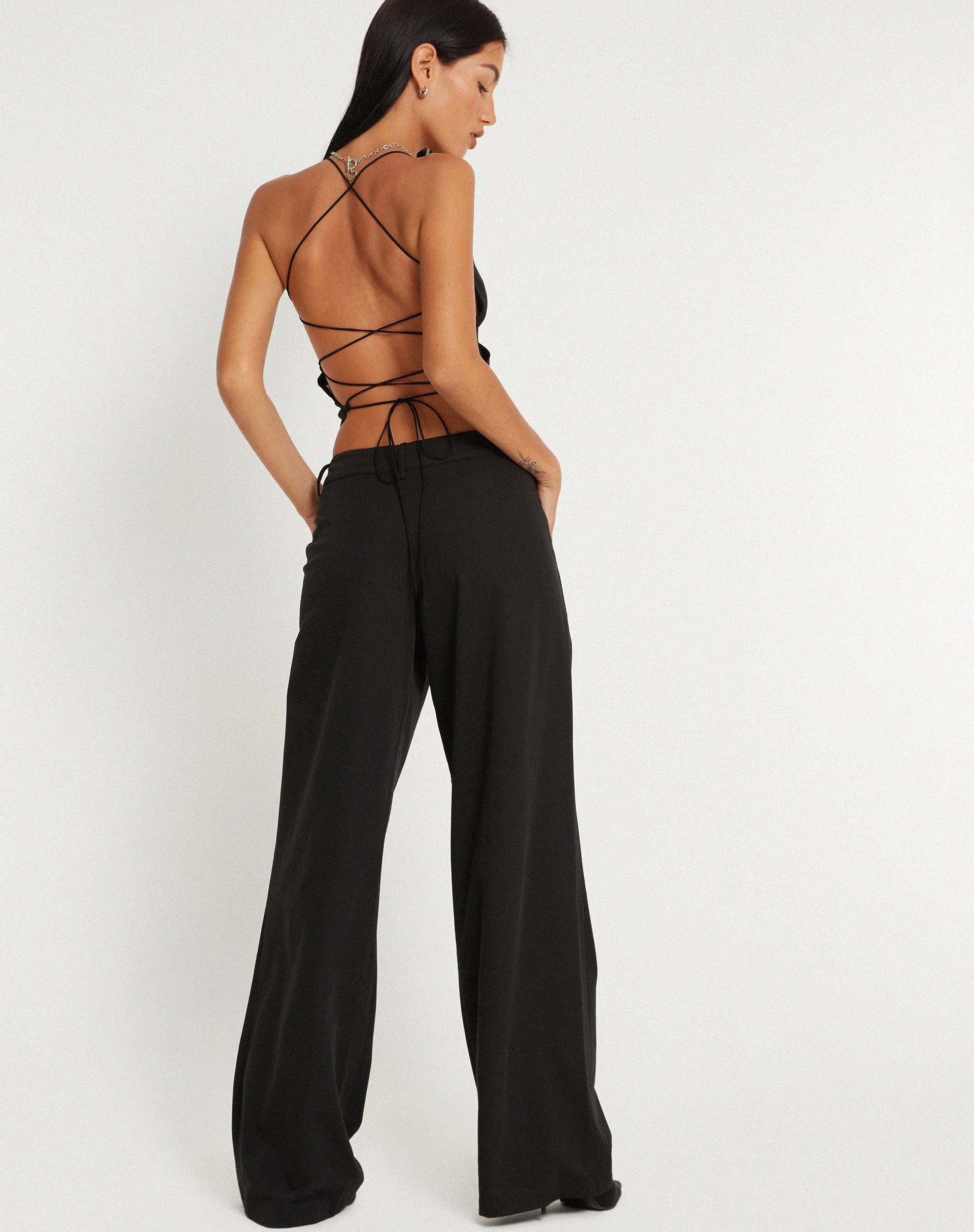 Ariana Crop Top in Schwarz - Image 6
