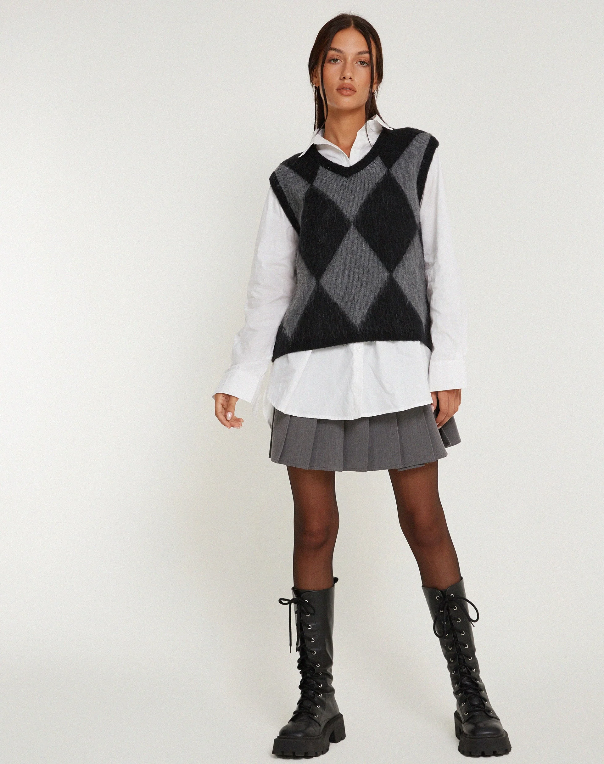Arisa Pulloverweste in Harlekin Grau und Schwarz - Image 4