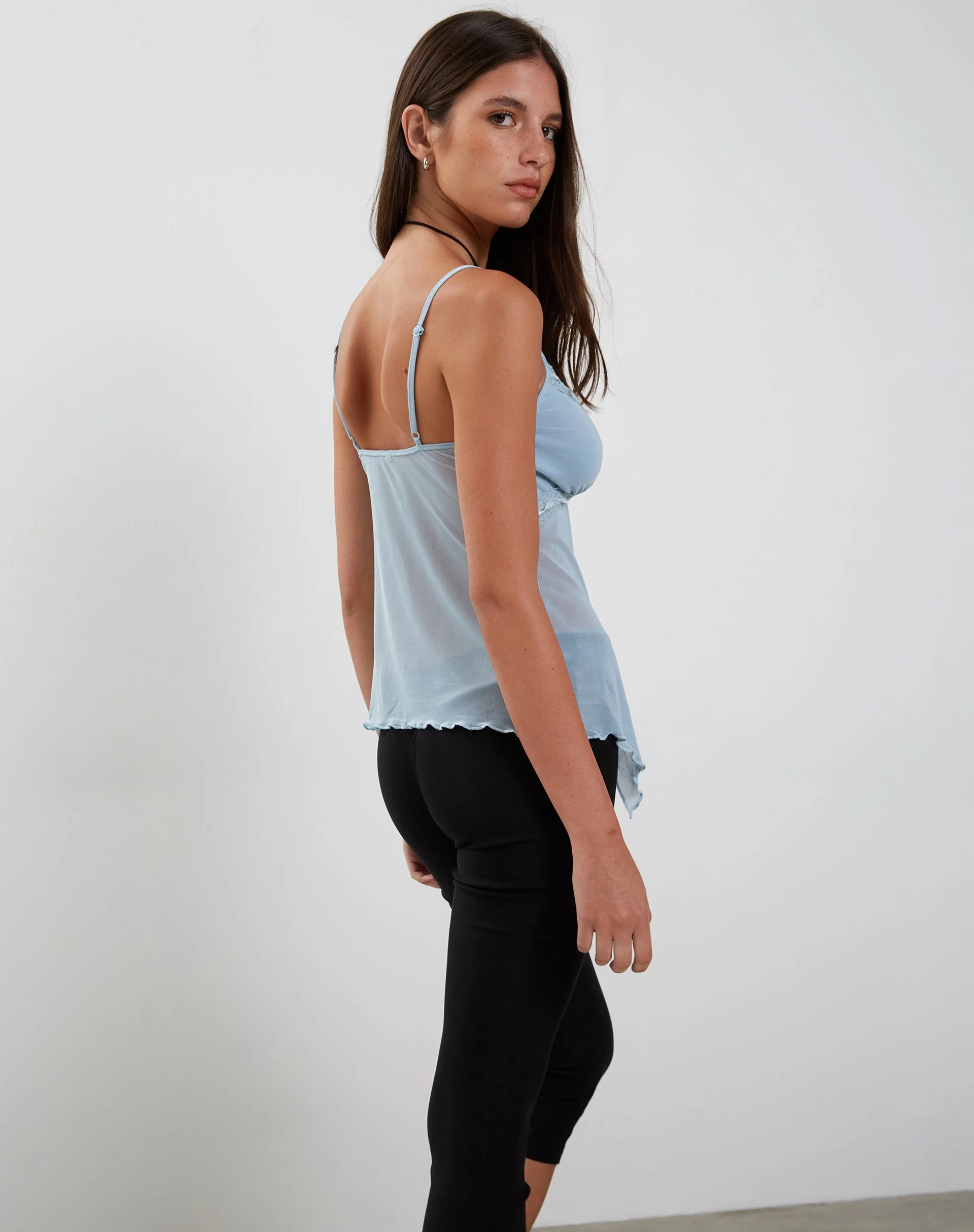 Arsyla Mesh Butterfly Top in Pastellblau - Image 6