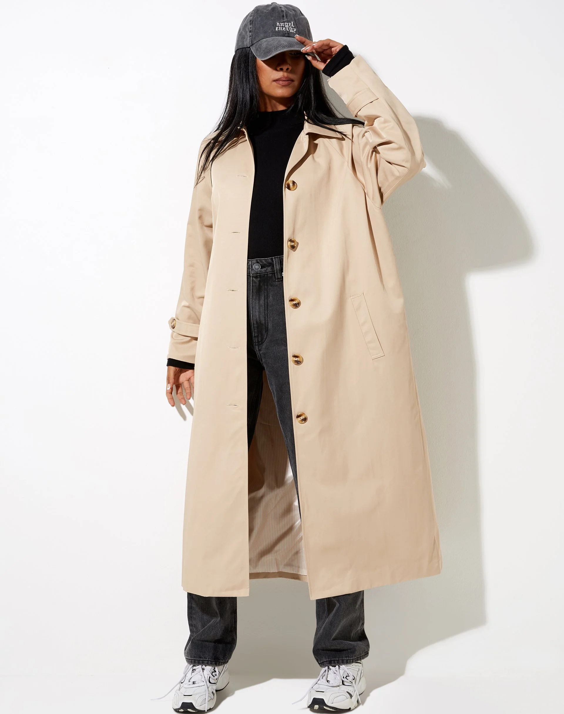 Assa Trenchcoat in Beige mit gestreiftem Innenfutter - Image 4