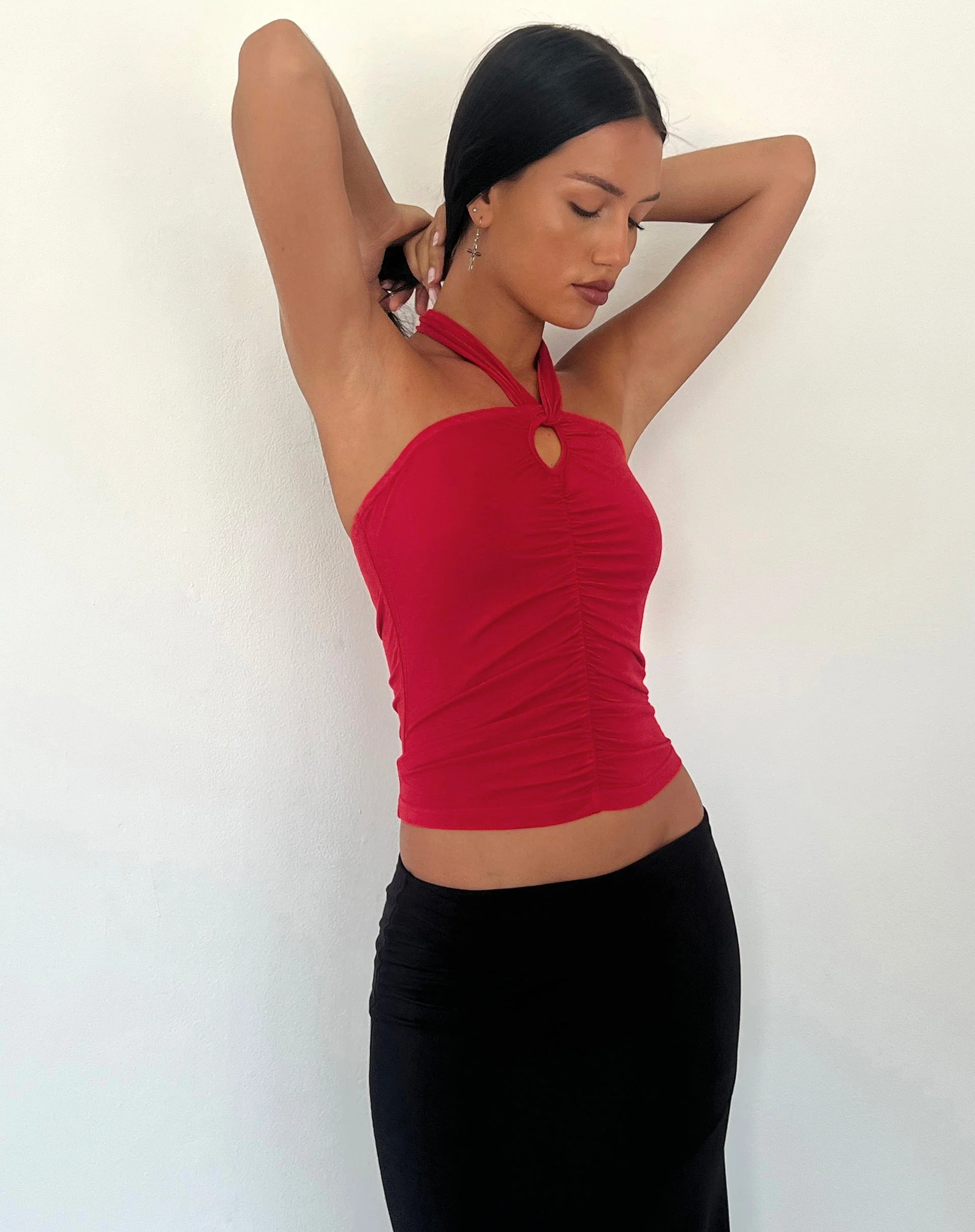 Audrey Neckholder-Top in Rot Soft Slinky - Image 2