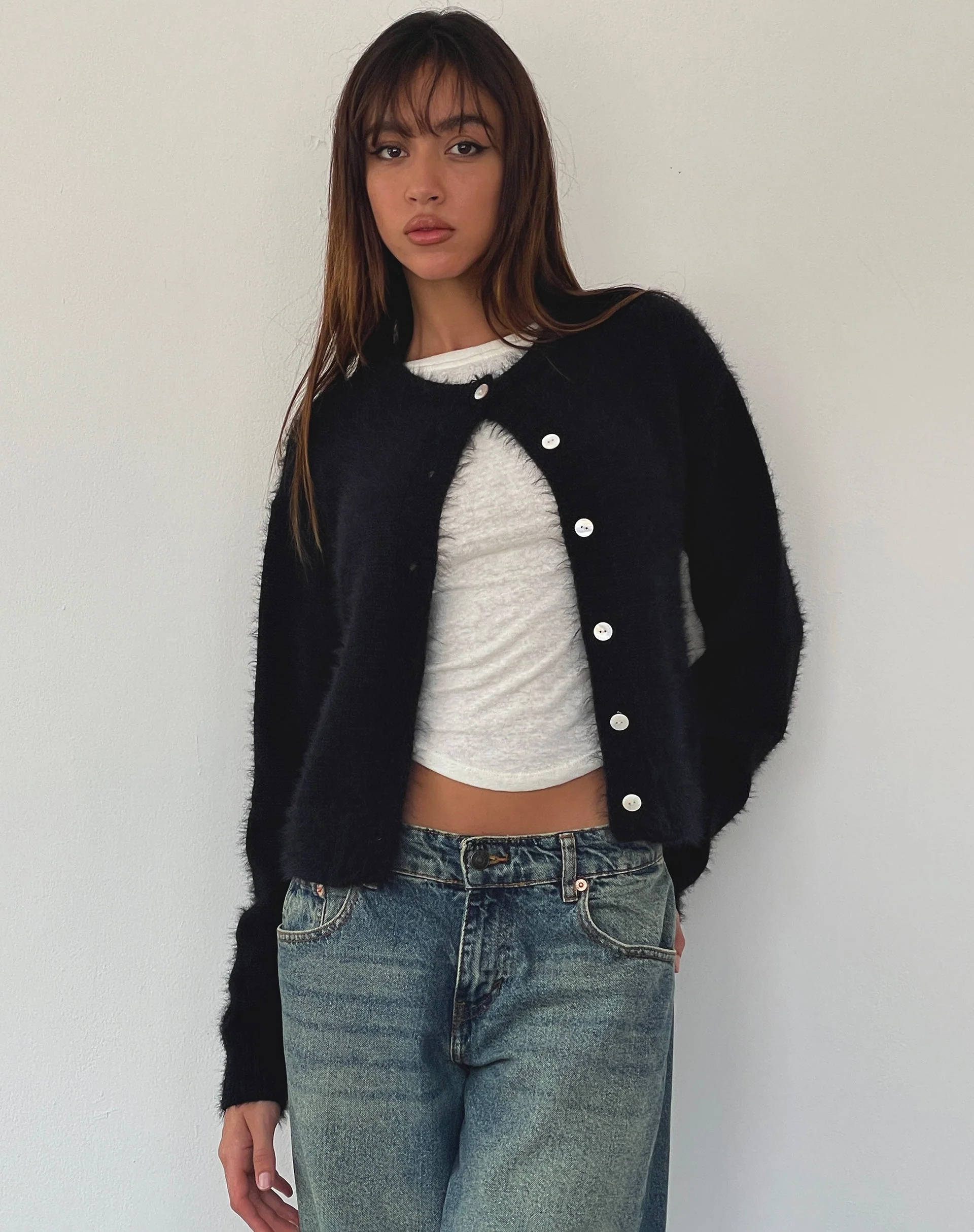Audrina Strickjacke aus flauschigem Strick Schwarz - Image 5
