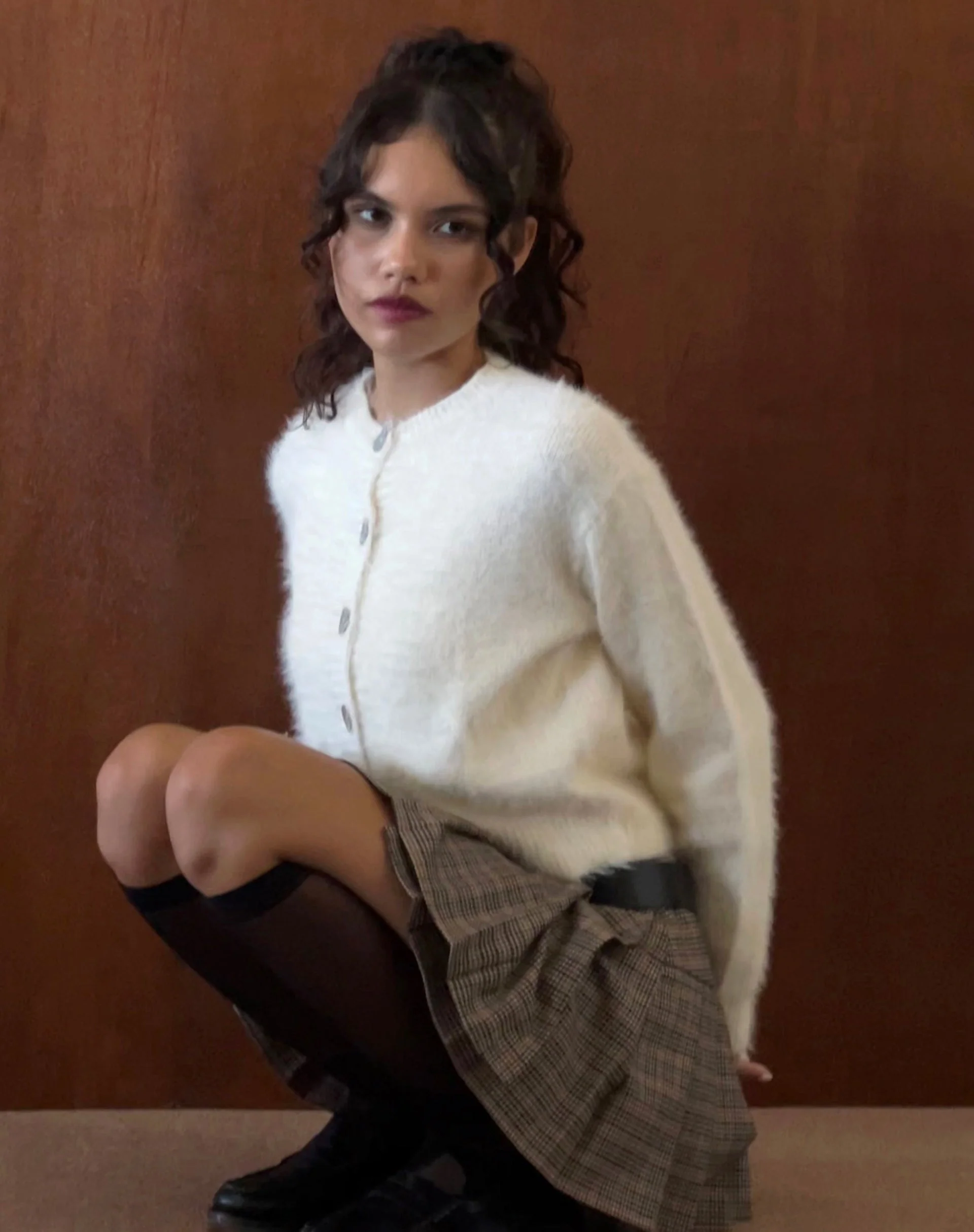 Audrina Strickjacke aus flauschigem Strick in Elfenbein - Image 5