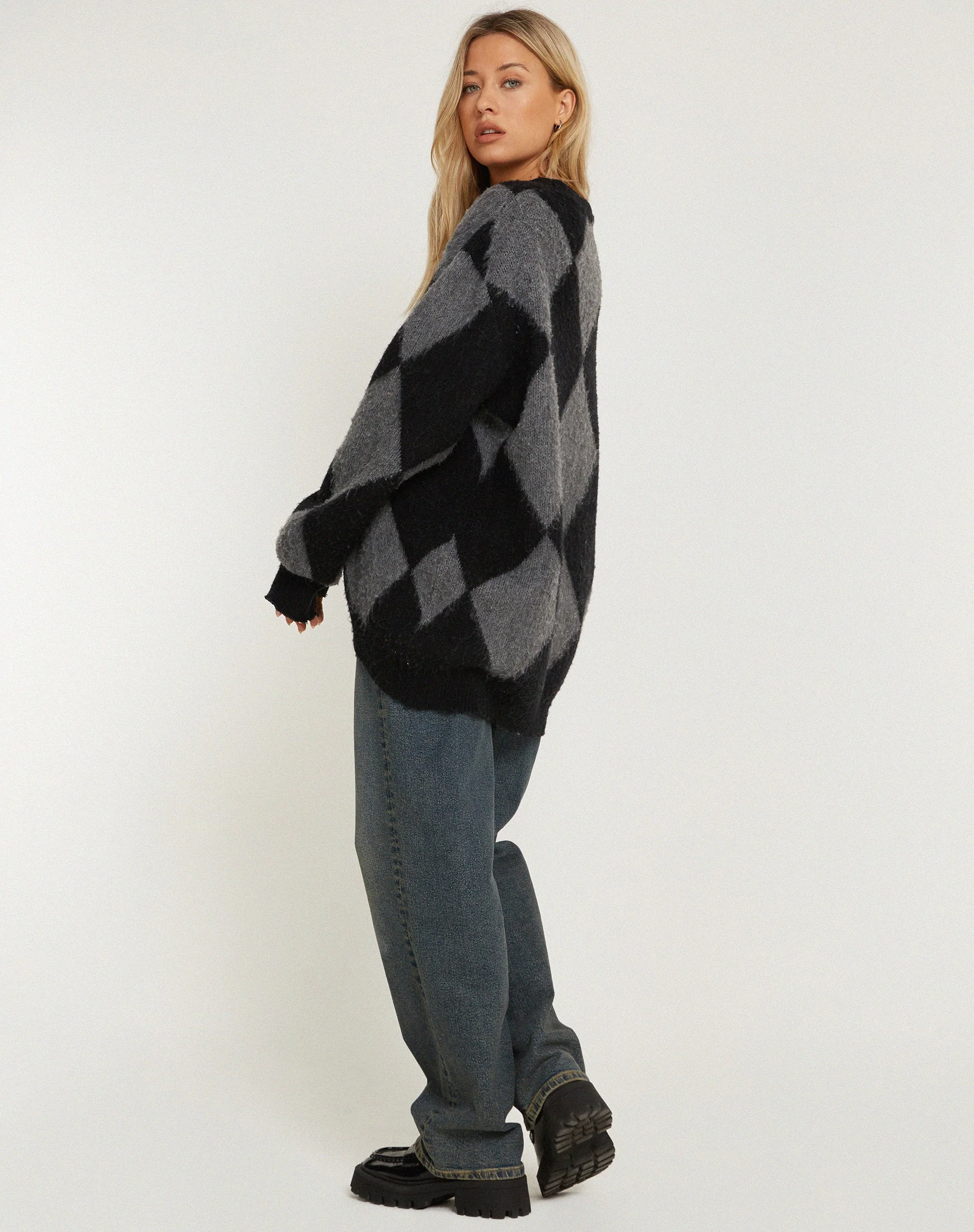 Aureli Cardi in Harlekin Grau und Schwarz - Image 6