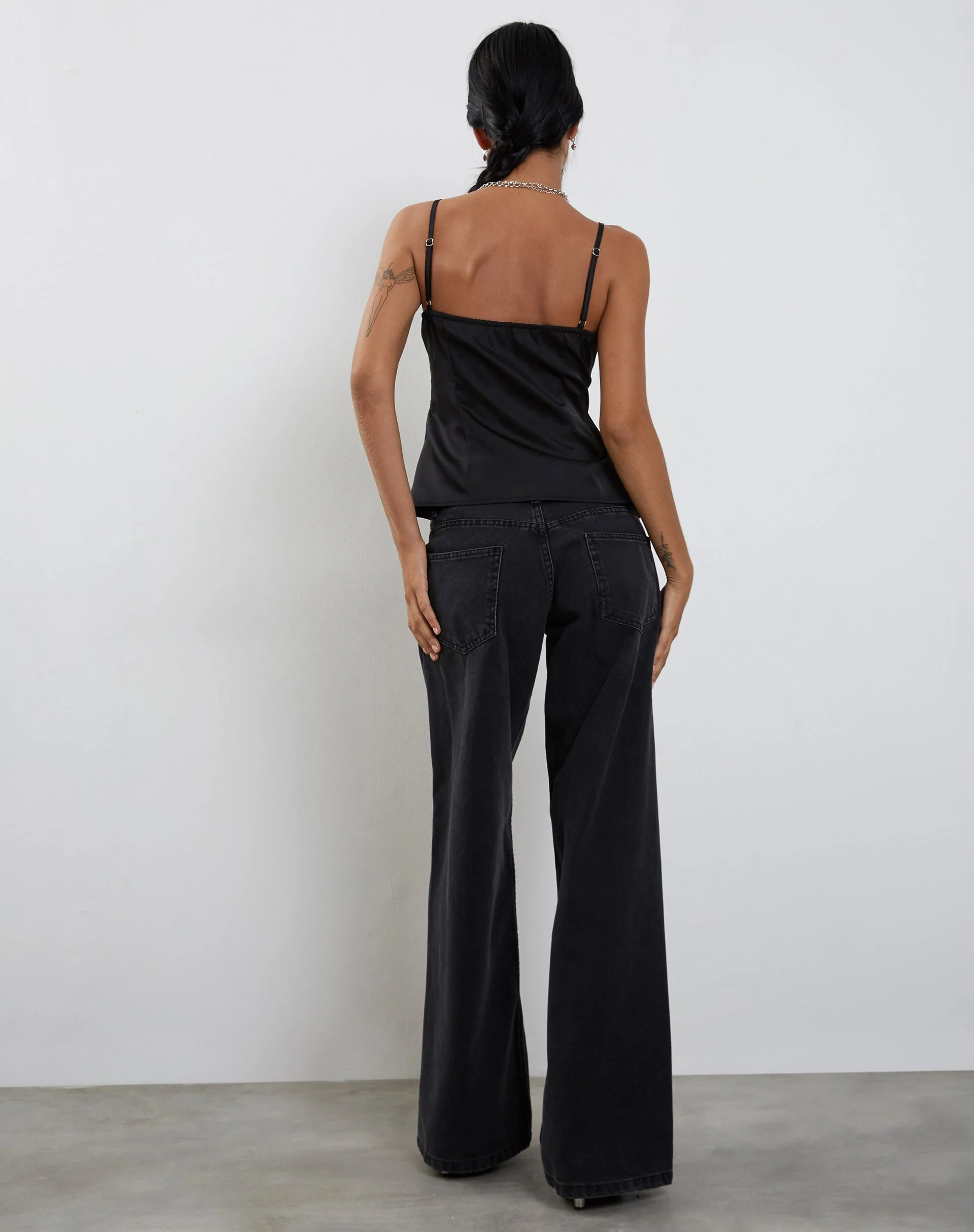 Bahela Tie Front Cami Top in Schwarz mit blauer Spitze - Image 6