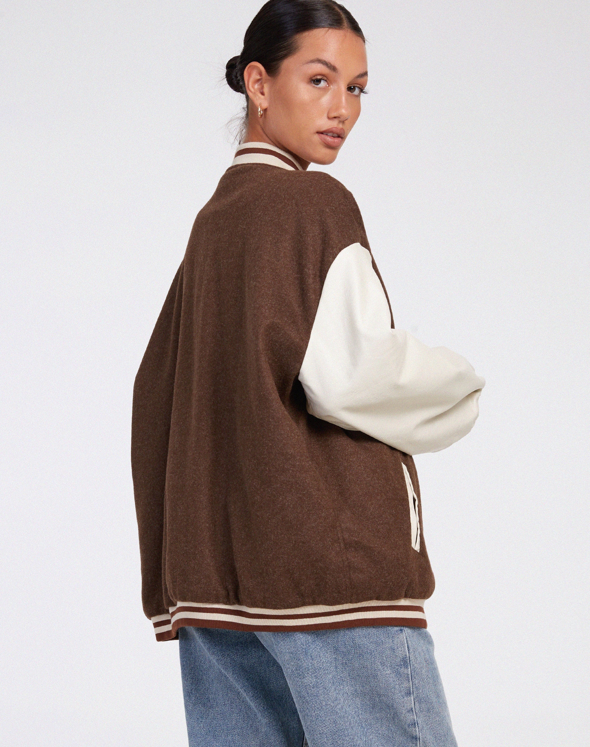 Bama Varsity Jacke in Braun Beige - Image 3