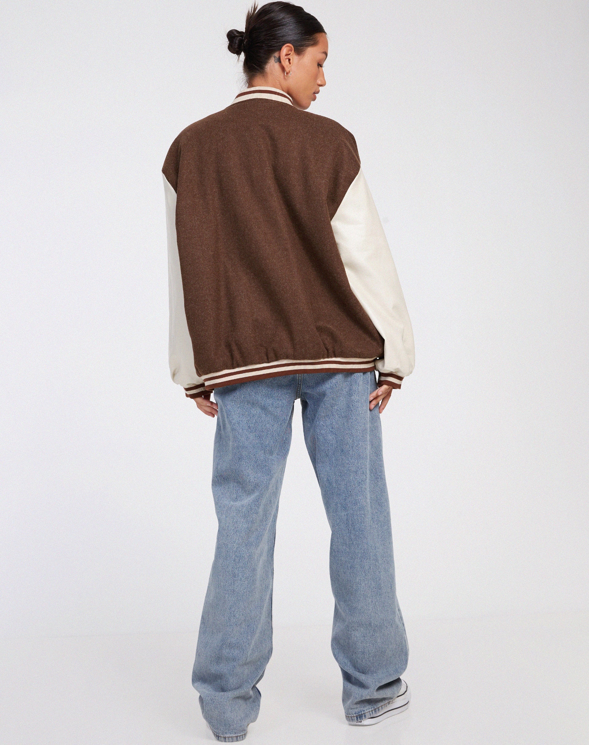 Bama Varsity Jacke in Braun Beige - Image 5