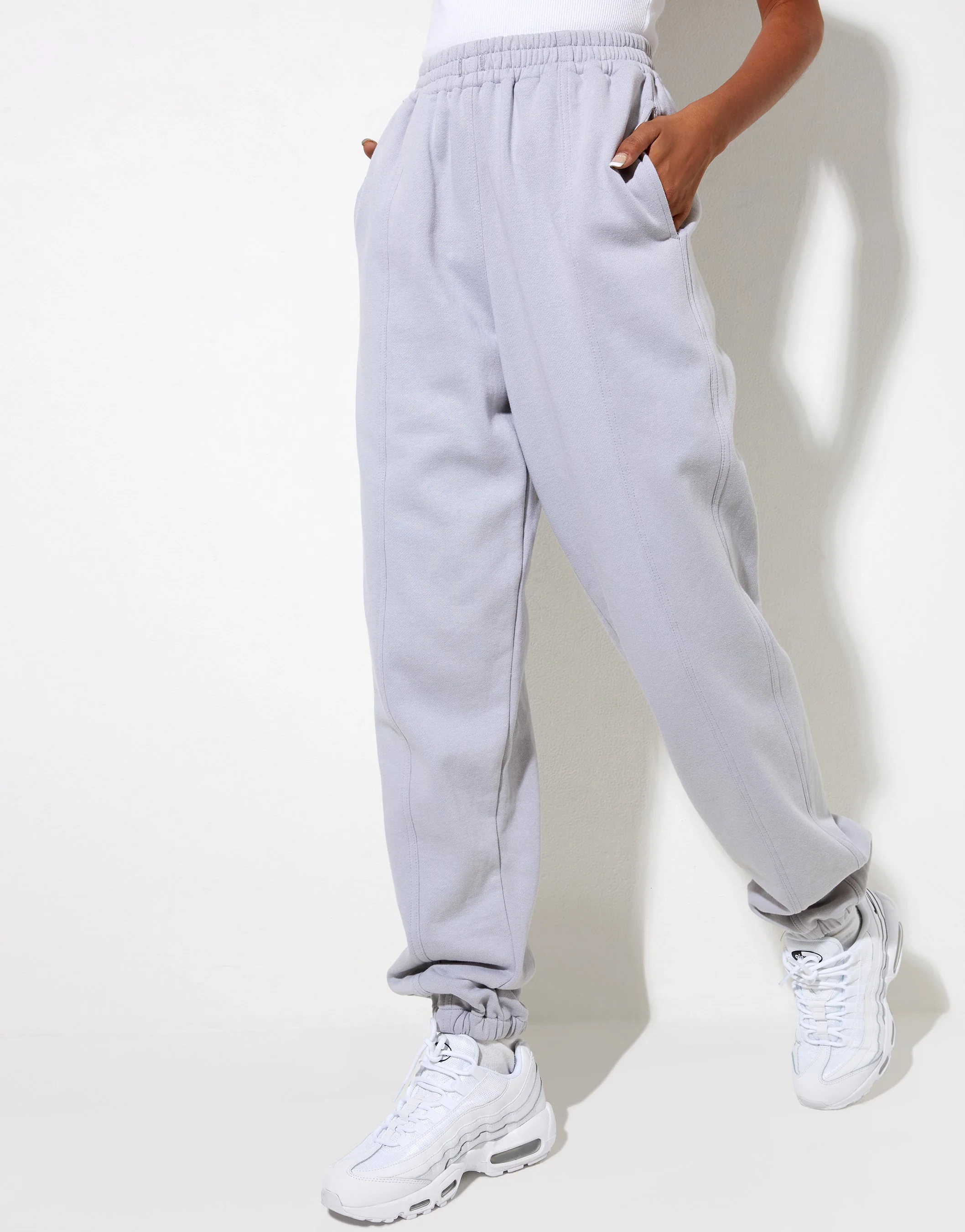 Bamal Jogger in Lunar Rock mit Motel Work Clothing Label Stickerei - Image 3