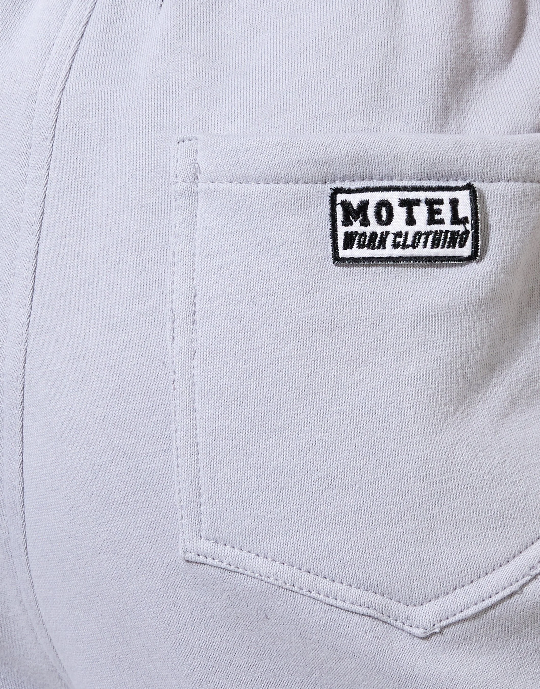 Bamal Jogger in Lunar Rock mit Motel Work Clothing Label Stickerei - Image 6
