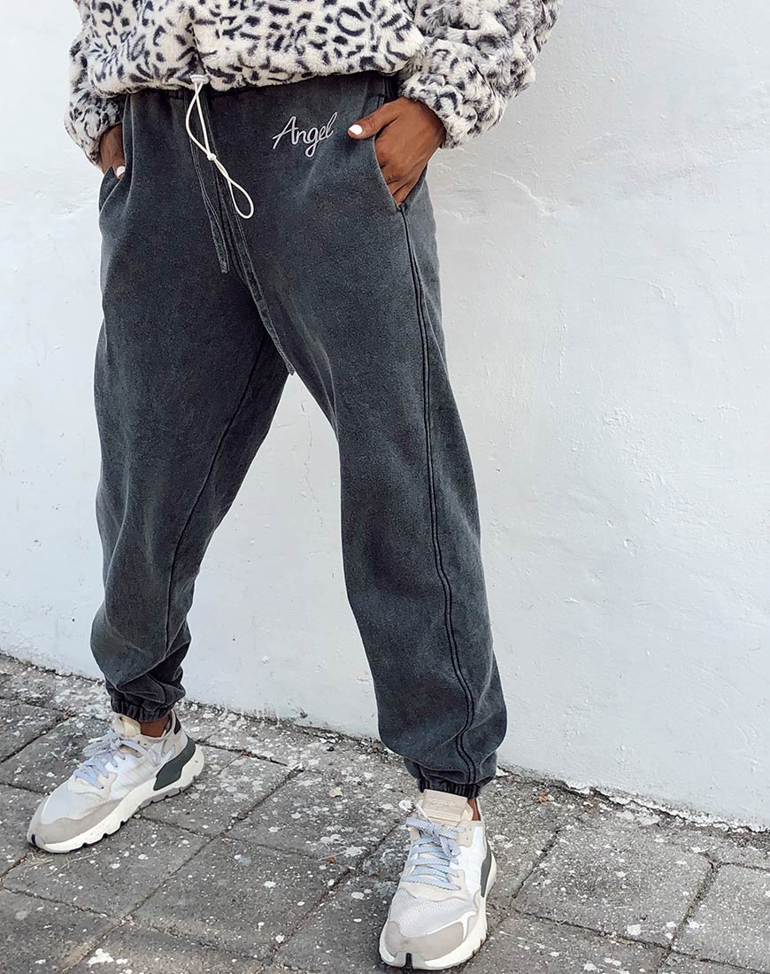 Basta Jogger in Acid Washed Schwarz mit 'Angel' Stickerei