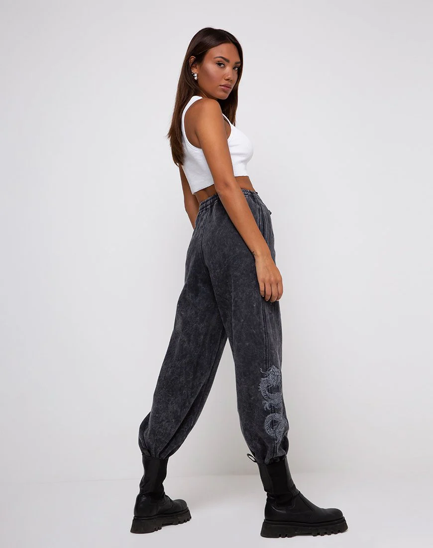 Basta Jogger in Acid Stone Wash mit Drachen-Stickerei - Image 2