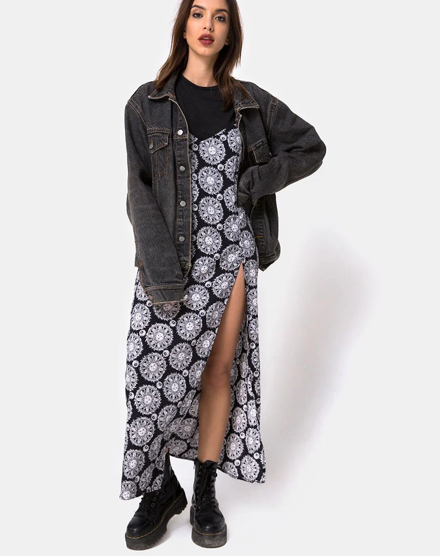 Batis Maxikleid in Sonnenuhr Schwarz - Image 4