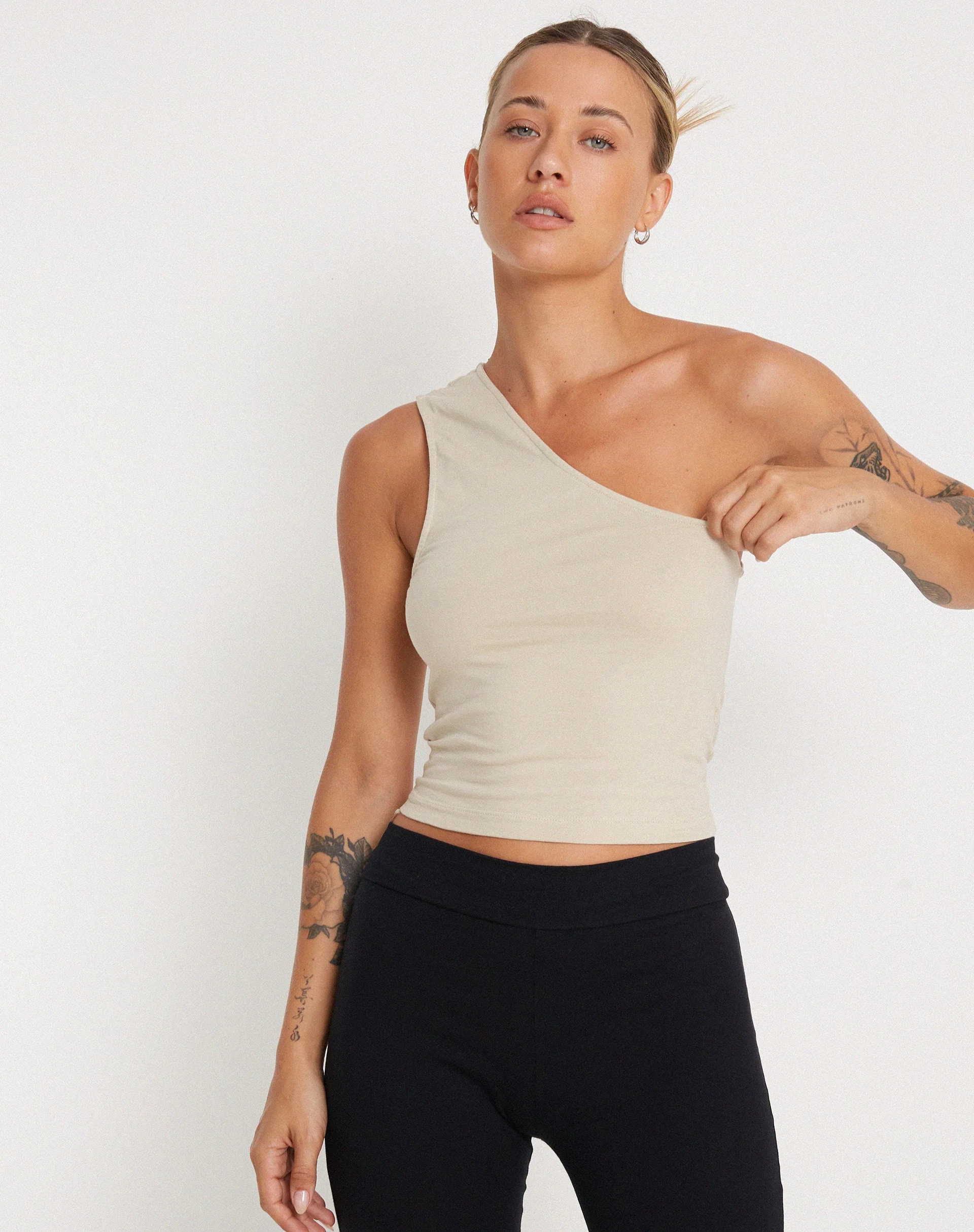 Bay One Shoulder Top in Kokosnussmilch