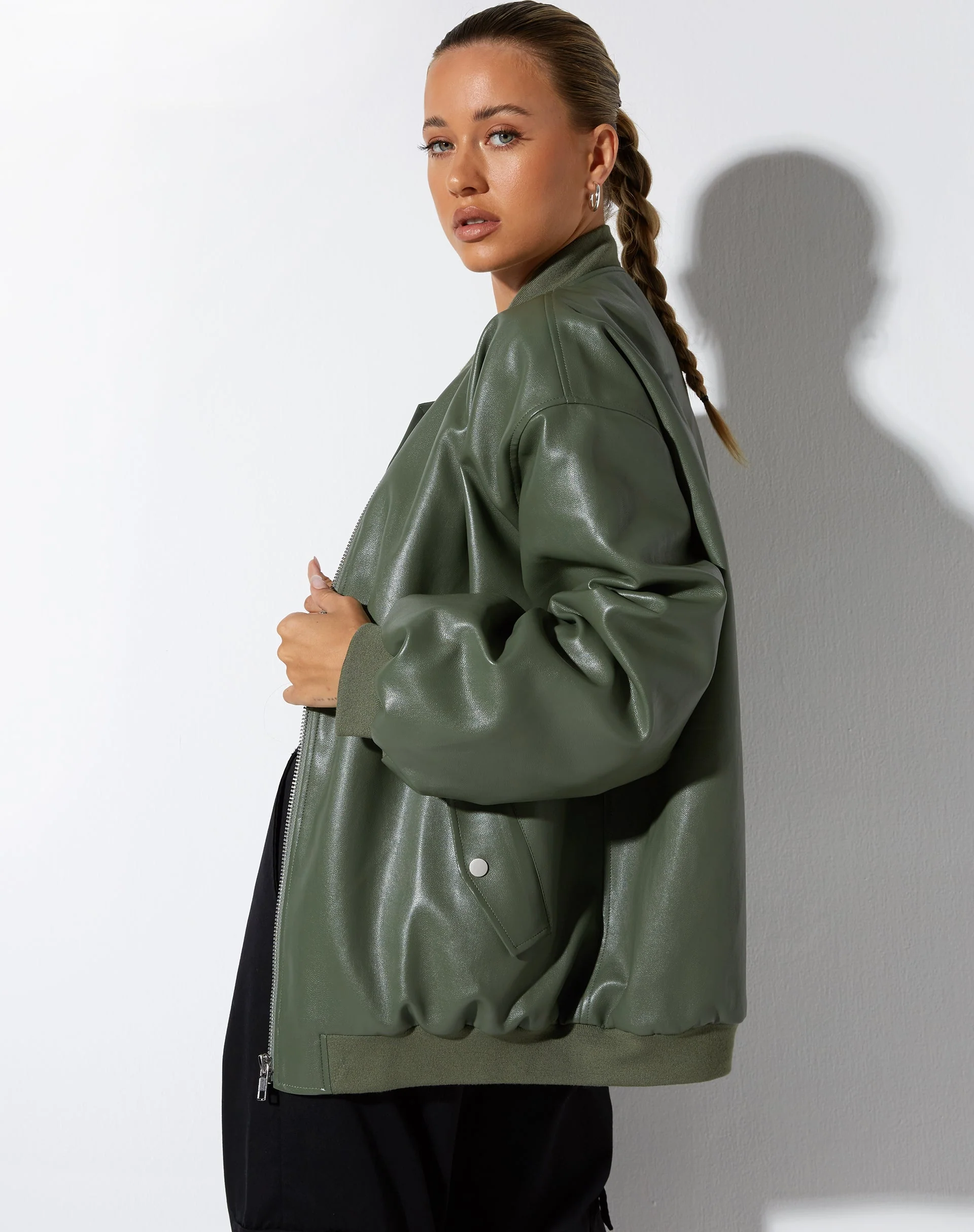 Benta Jacke in PU-Olive - Image 5