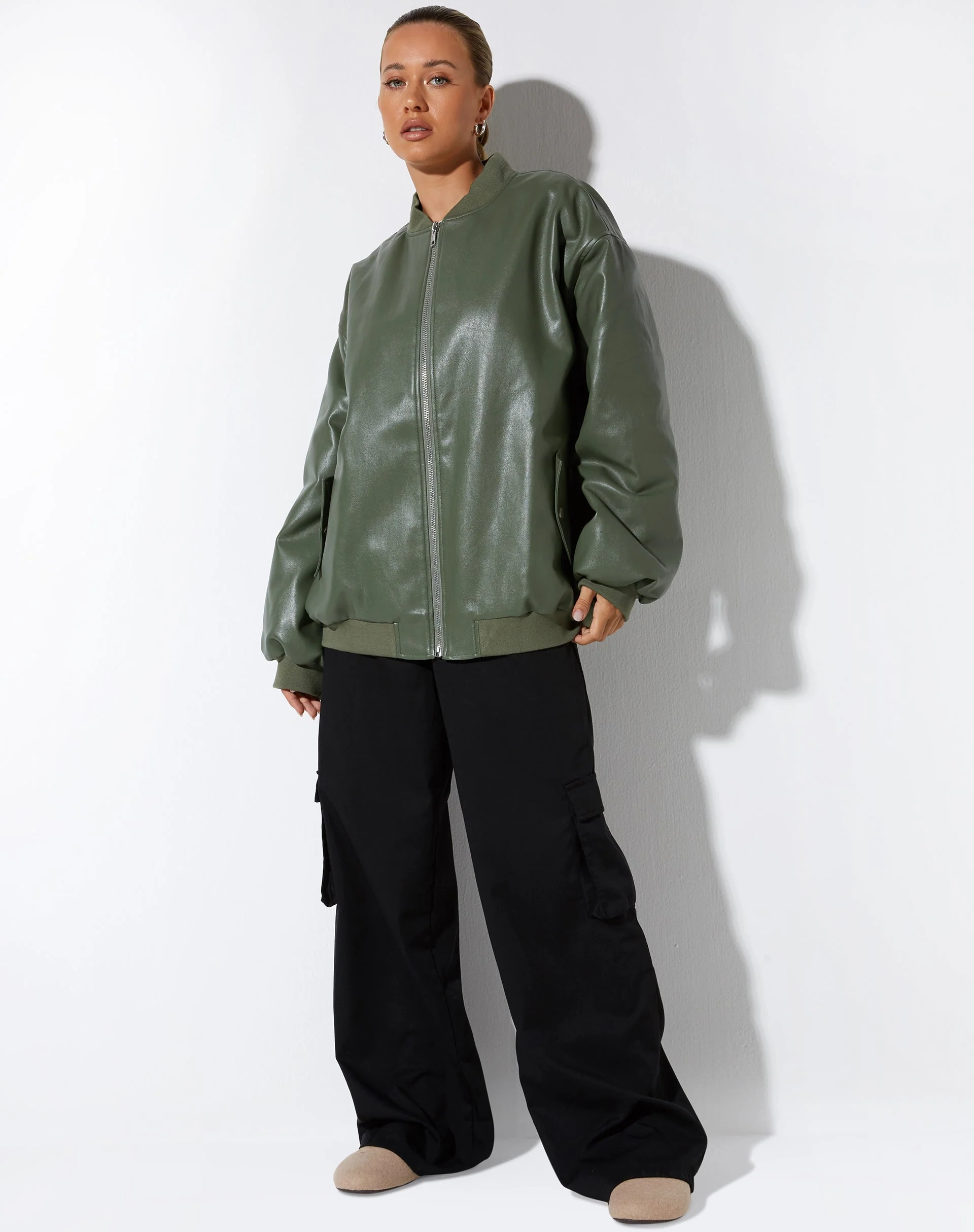Benta Jacke in PU-Olive - Image 6