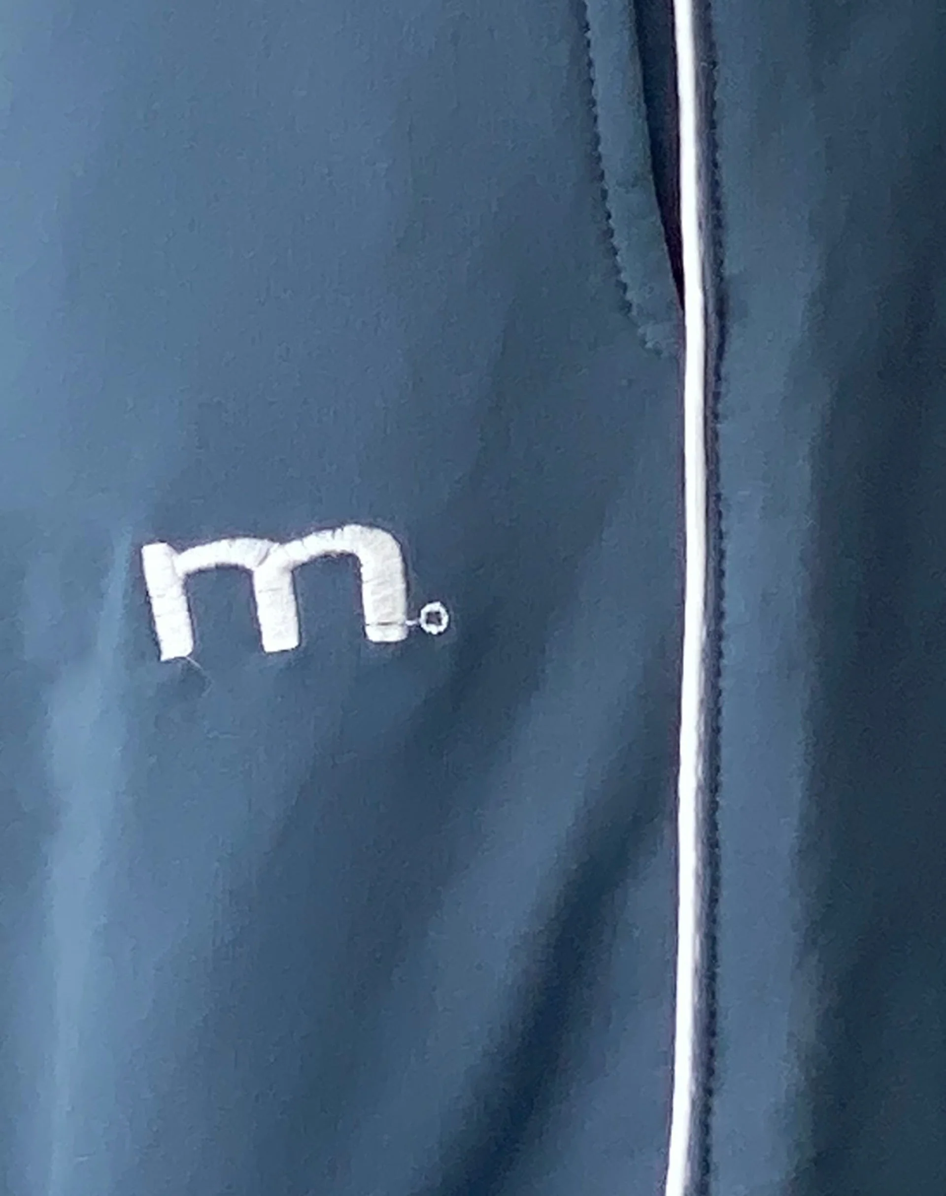 Benton Wide Leg Jogger in Blau mit 'M'-Stickerei - Image 6
