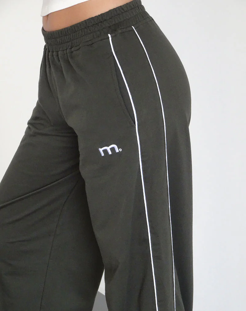 Benton Wide Leg Jogger in Oliv mit 'M'-Stickerei - Image 4