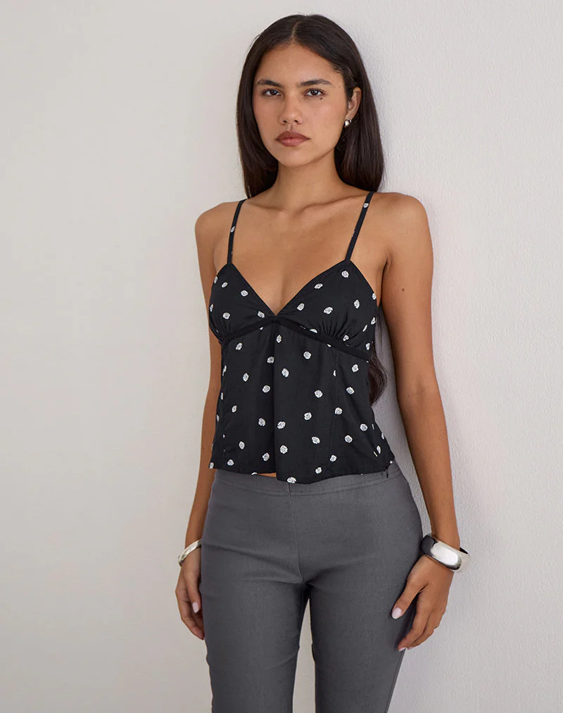 Bluesa Cami Top in Ditsy Rose Schwarz - Image 4