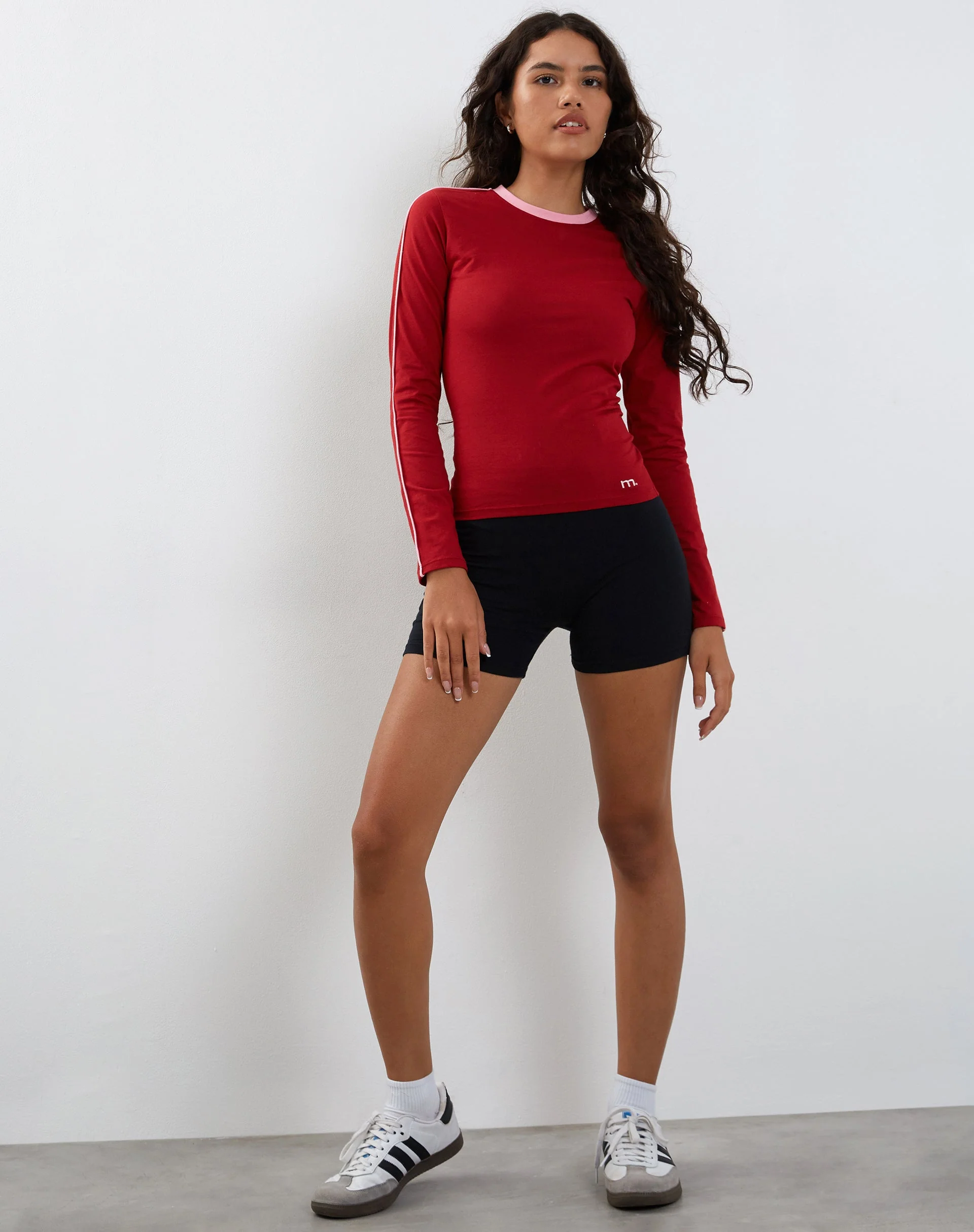 Bonija Langarm-Top in Rot mit rosa Bändern - Image 2
