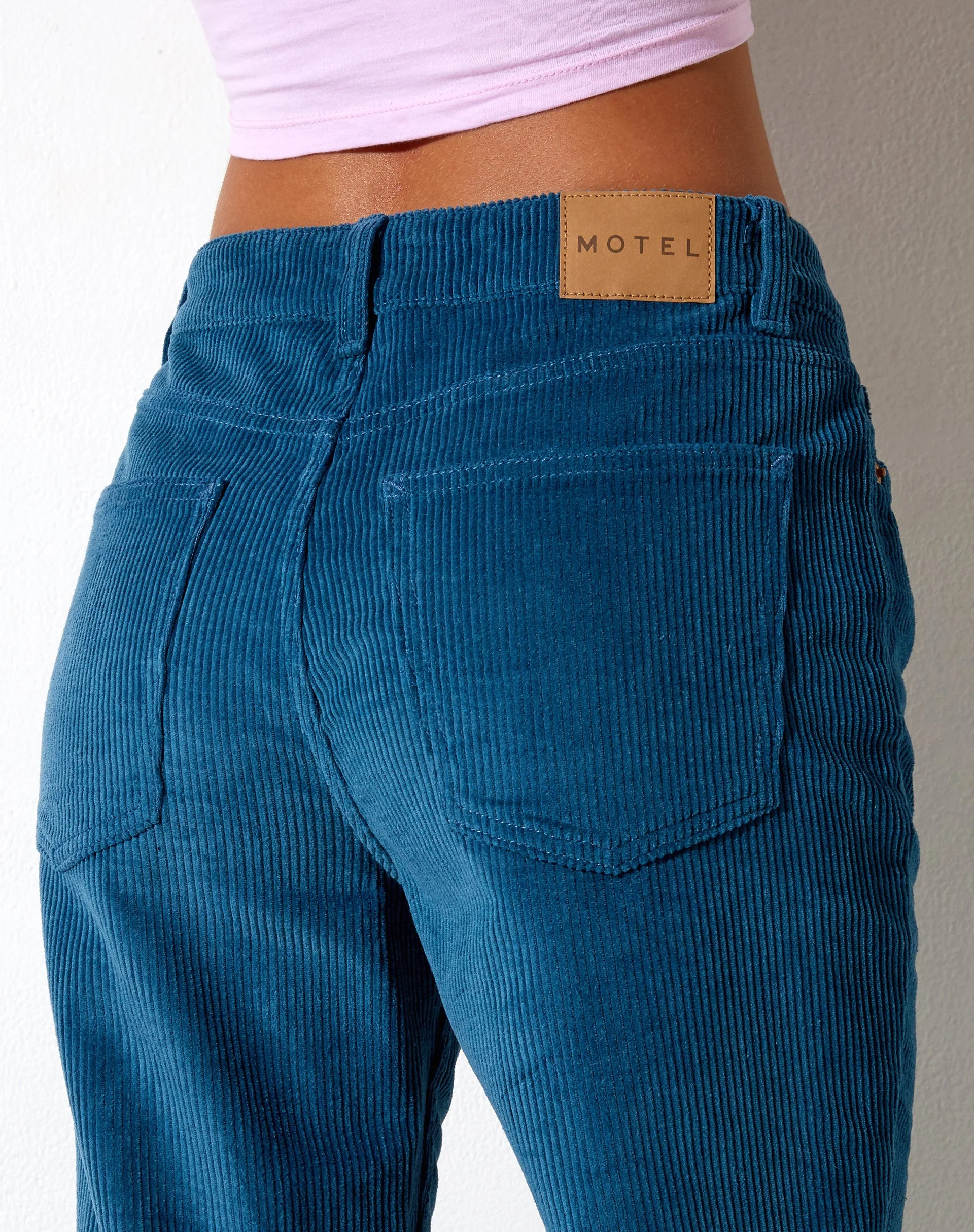 Bootleg Jeans in Cord Blau - Image 7