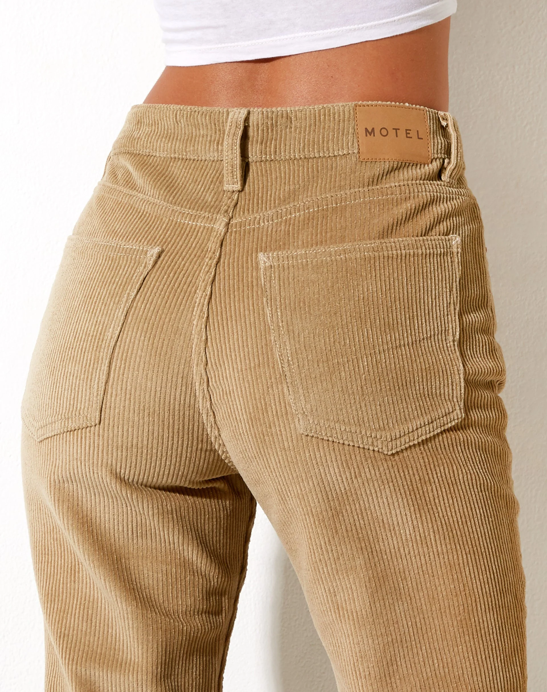 Bootleg Jeans aus Cord Sand - Image 6