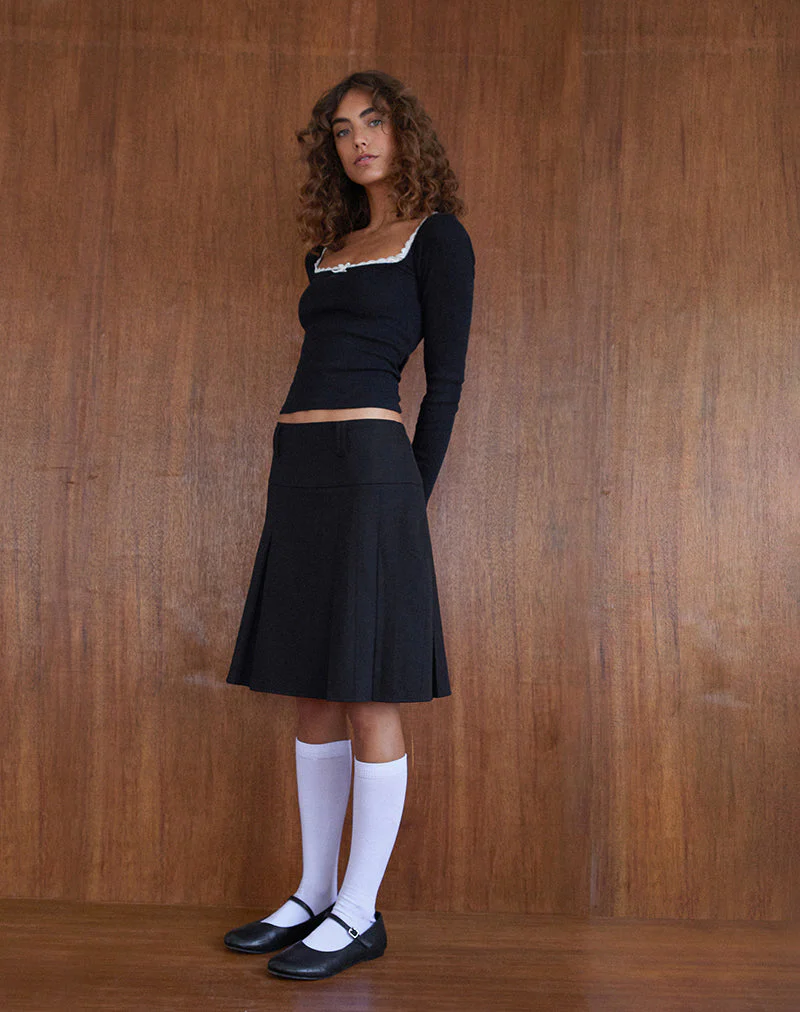 Bovita Langärmeliges Top in Schwarz mit weißem Saum - Image 4