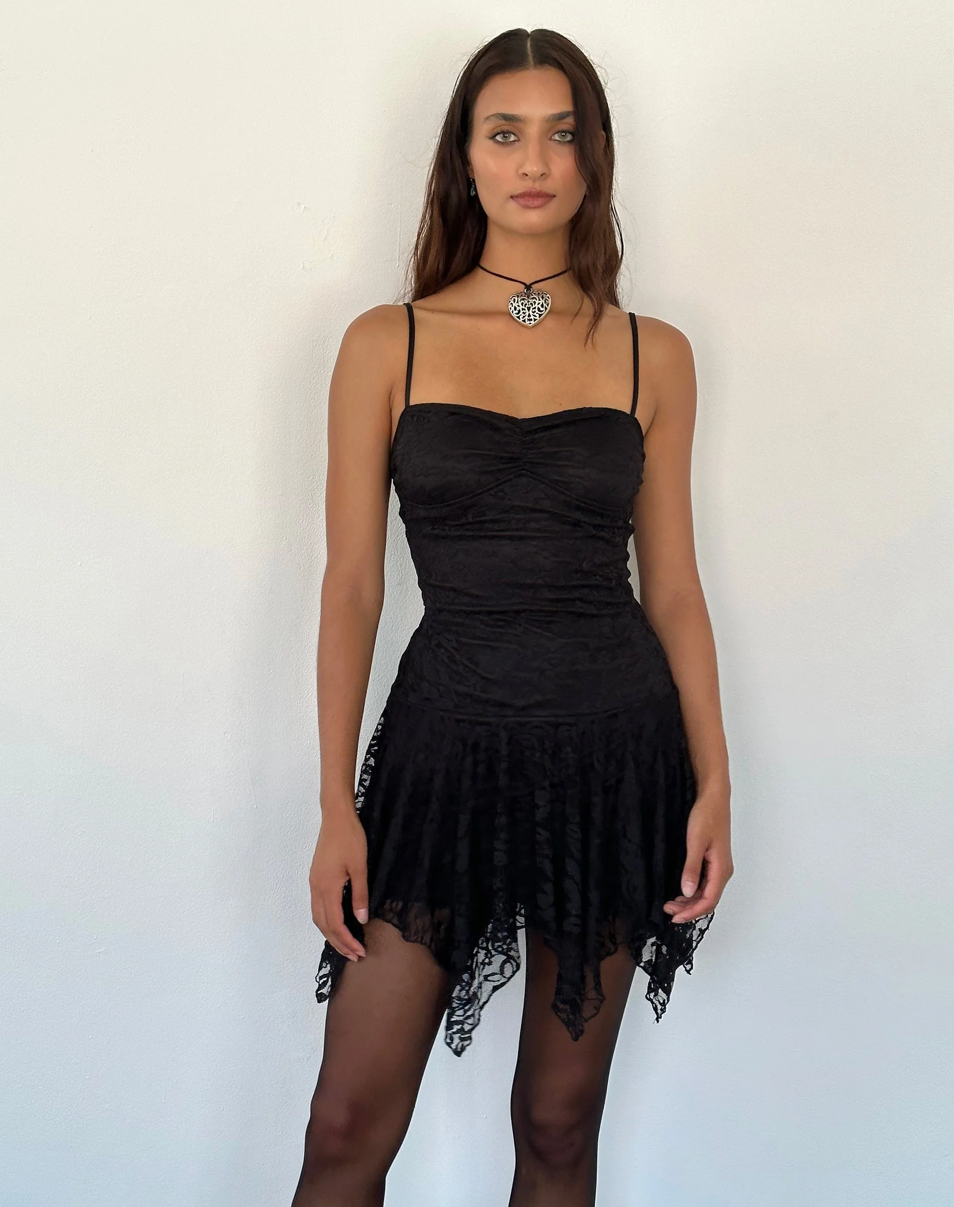 Brilliana Minikleid aus floraler Spitze Jet Black