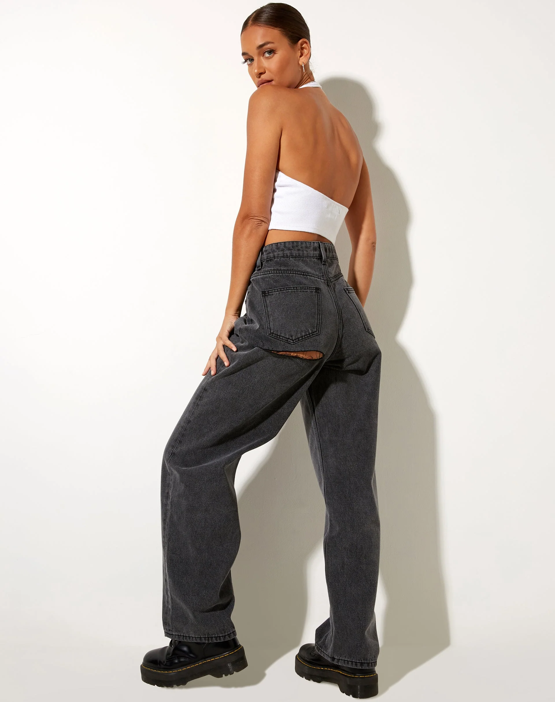 Bum Rips Parallel Jeans in schwarzer Waschung - Image 2
