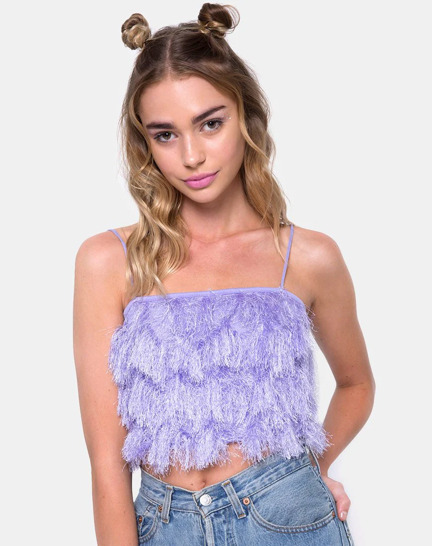 Cadence Crop Top aus Kunstpelz in Flieder