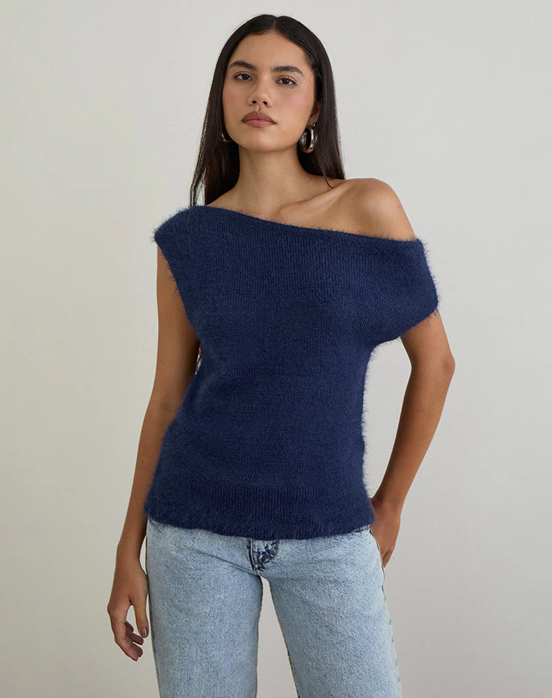 Calyce Top aus flauschigem Strick Navy - Image 4