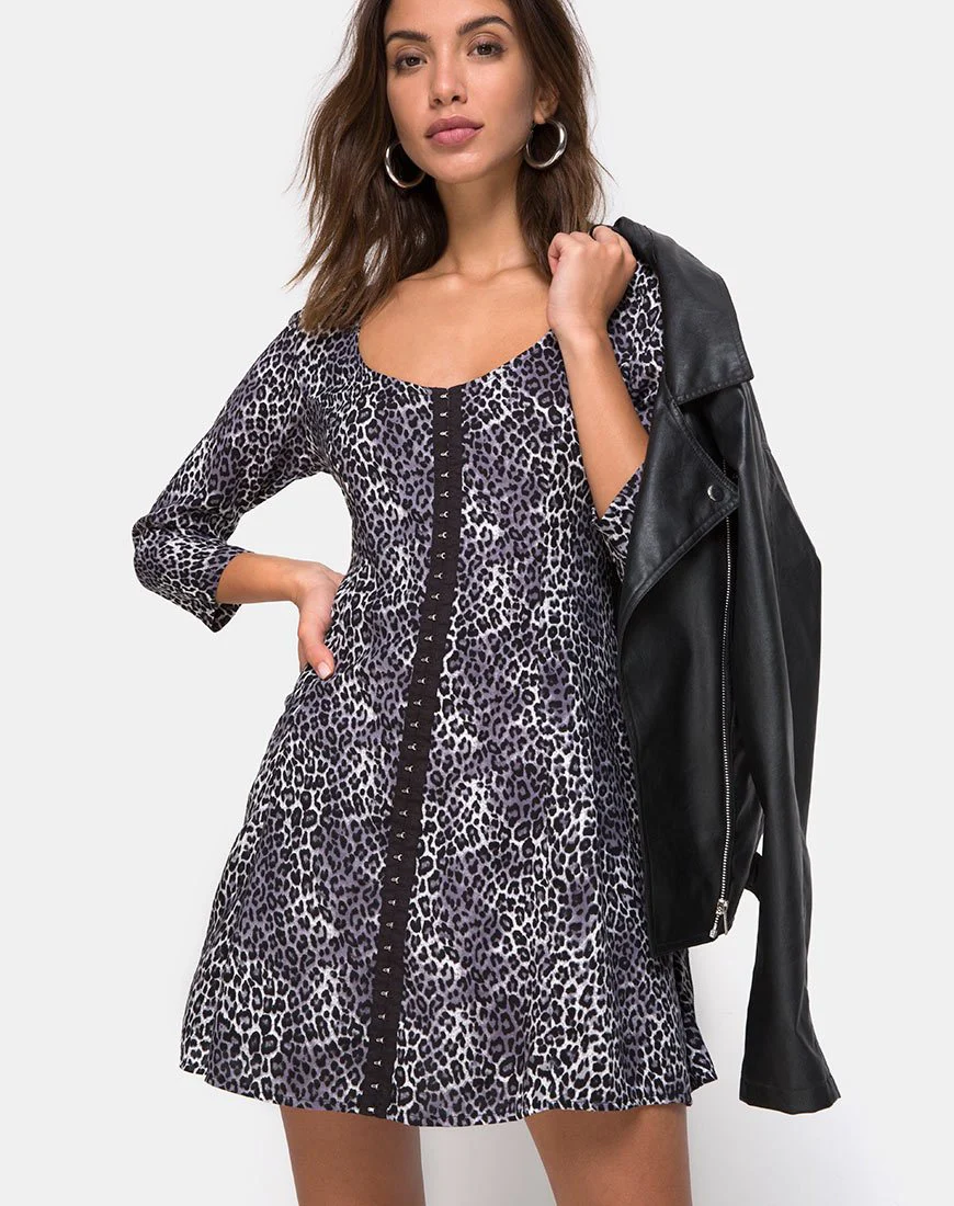 Camisa Kleid in Grau Rar Leopard