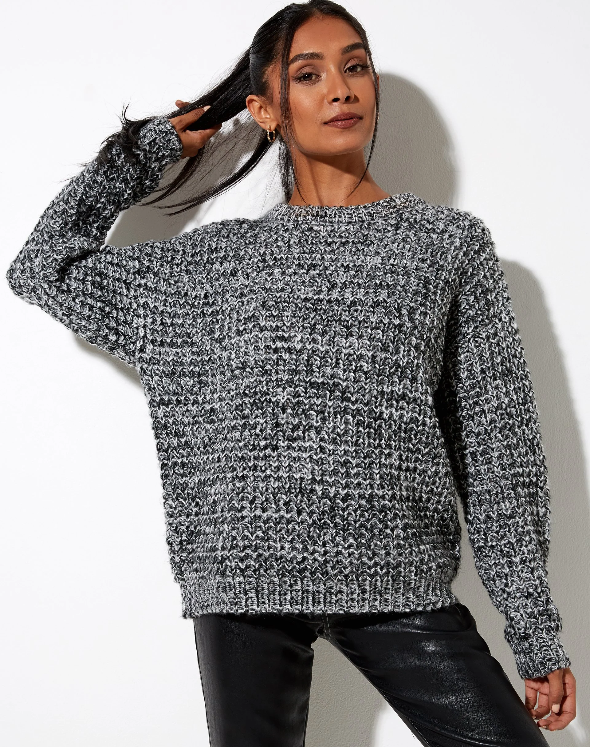 Karibu-Pullover aus Grobstrick in Schwarz, Grau und Weiß - Image 2