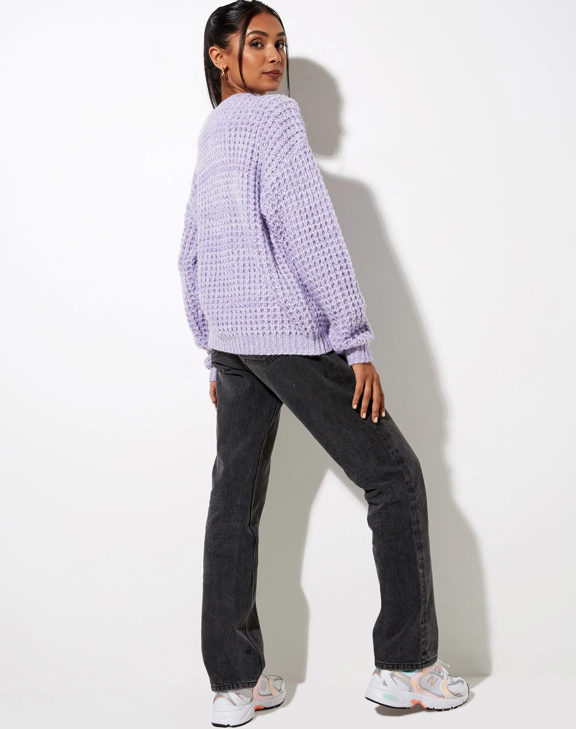 Karibu-Pullover aus Grobstrick in Flieder und Weiß - Image 2