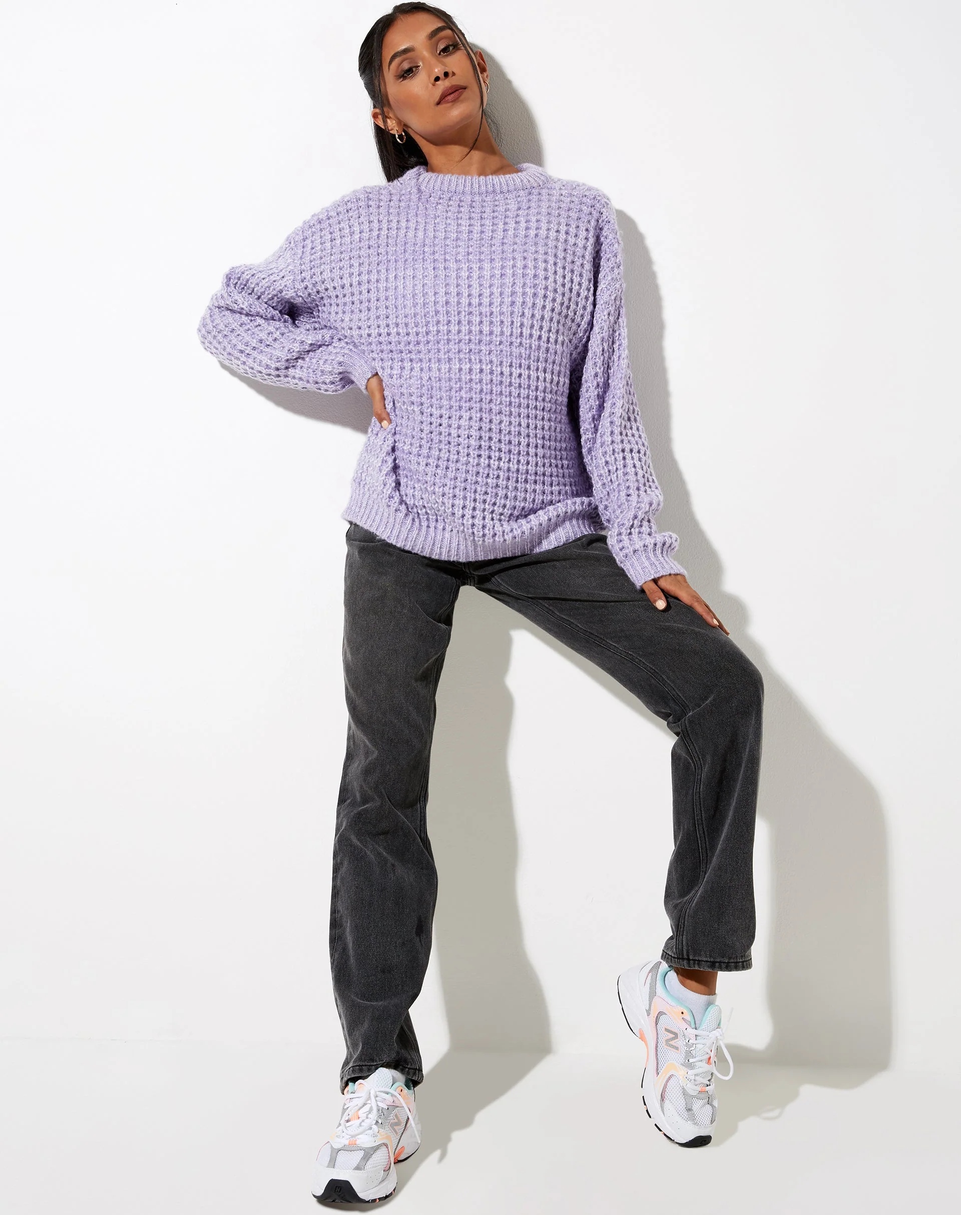Karibu-Pullover aus Grobstrick in Flieder und Weiß - Image 4