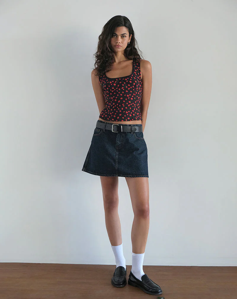 Carys Vest Top in Strawberry Polka Schwarz - Image 3