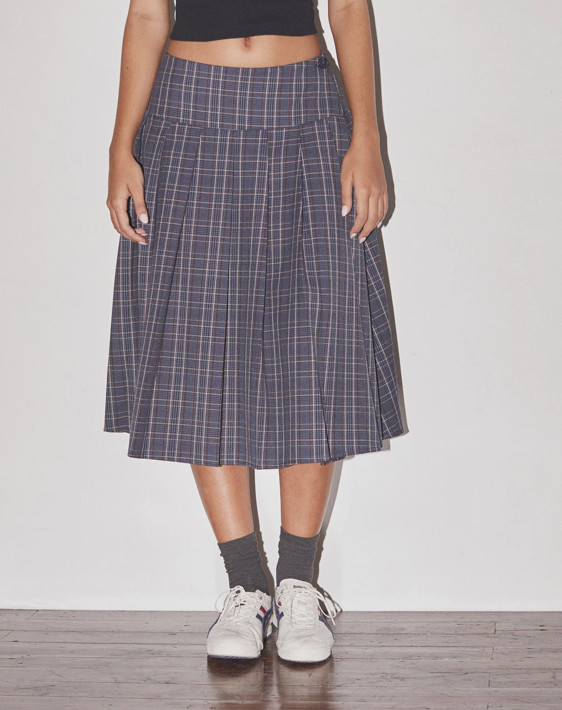 Catelyn Falten-Midirock in Navy Karo - Image 3