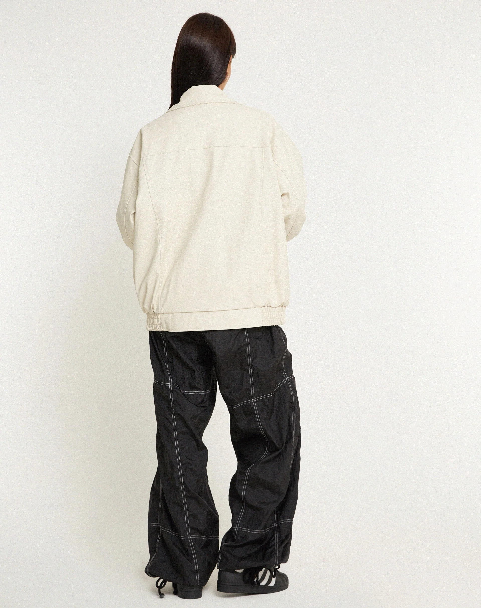 Cavita Jacke in PU Creme - Image 7