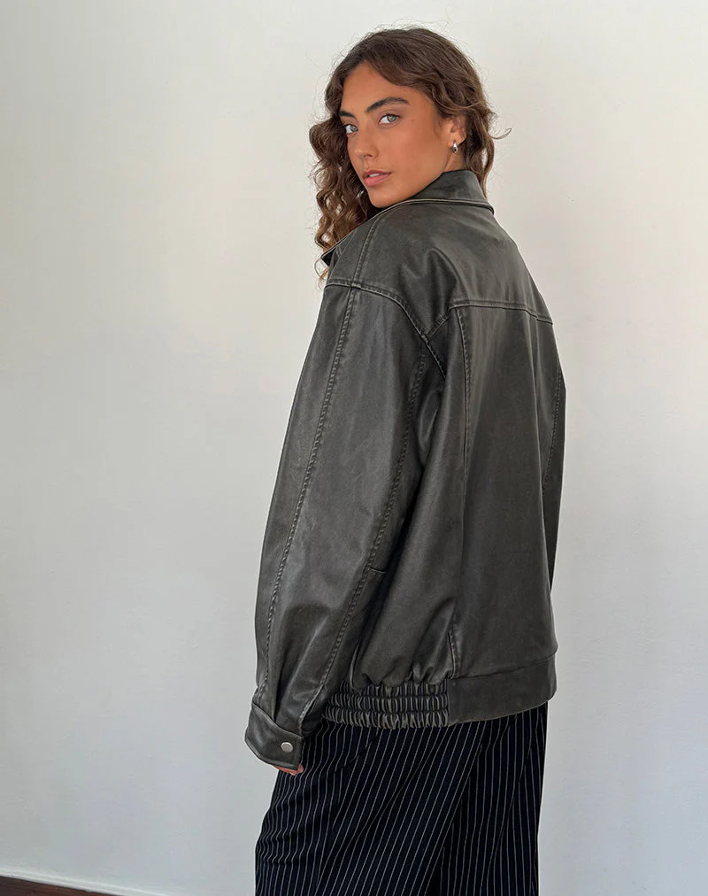 Cavita Distressed Jacke in PU-Olive - Image 4