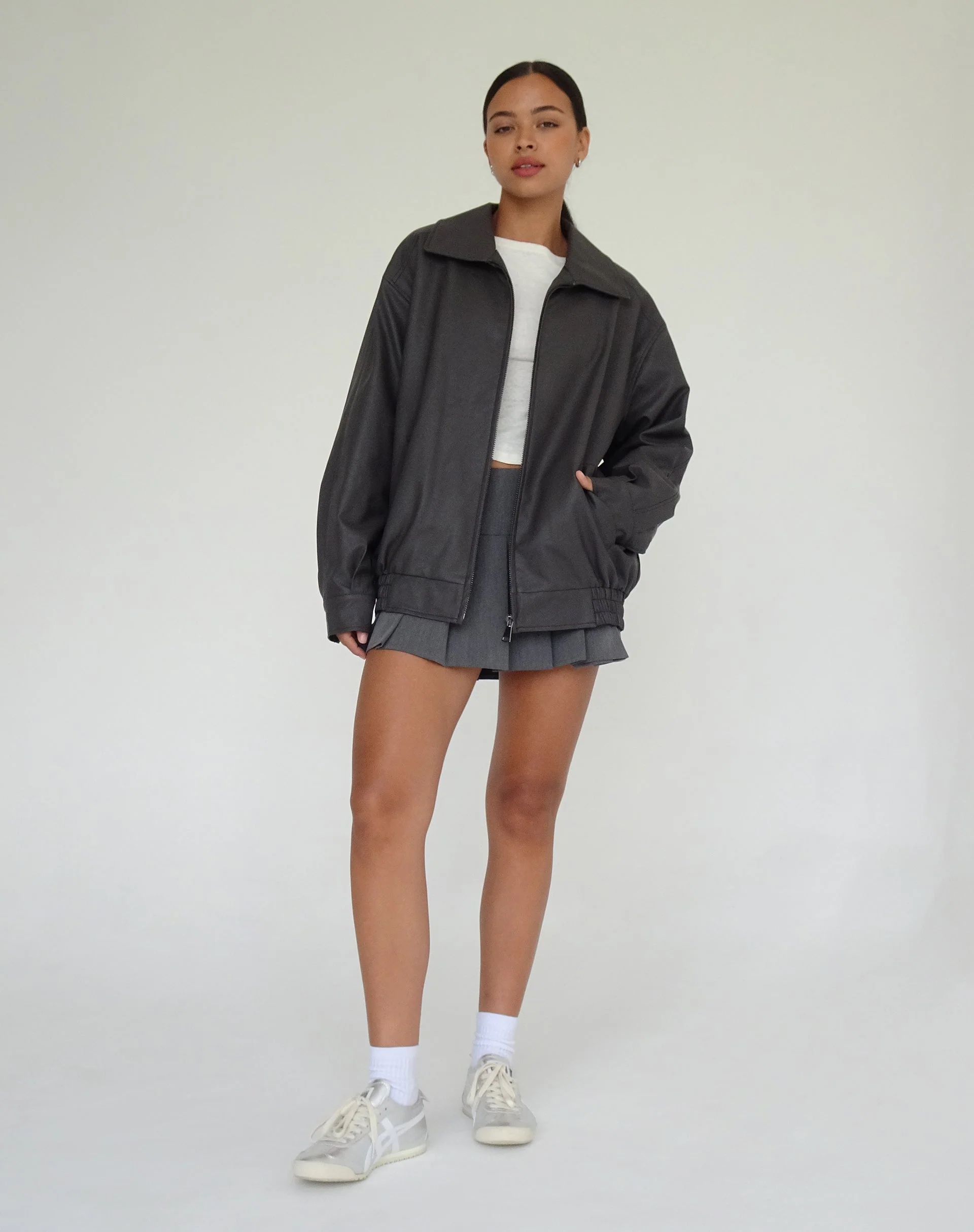 Cavita PU Jacke in Grau mit schwarzer Steppnaht - Image 5
