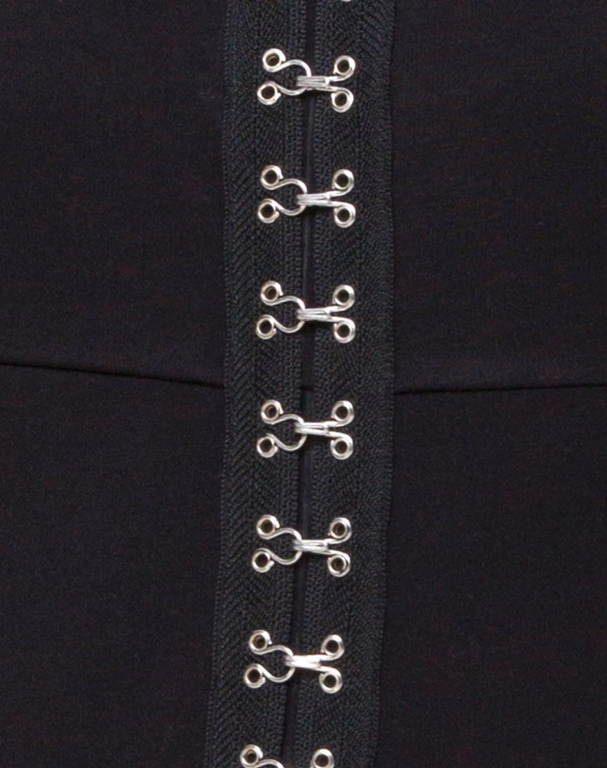 Cecy Bodycon Kleid in Schwarz mit Haken und Ösen - Image 5