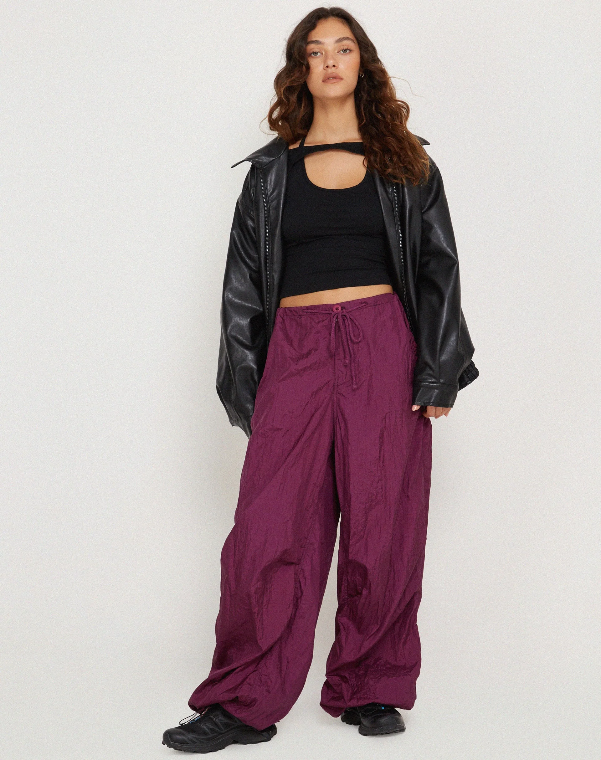 Chute-Hose in Deep Purple - Image 3