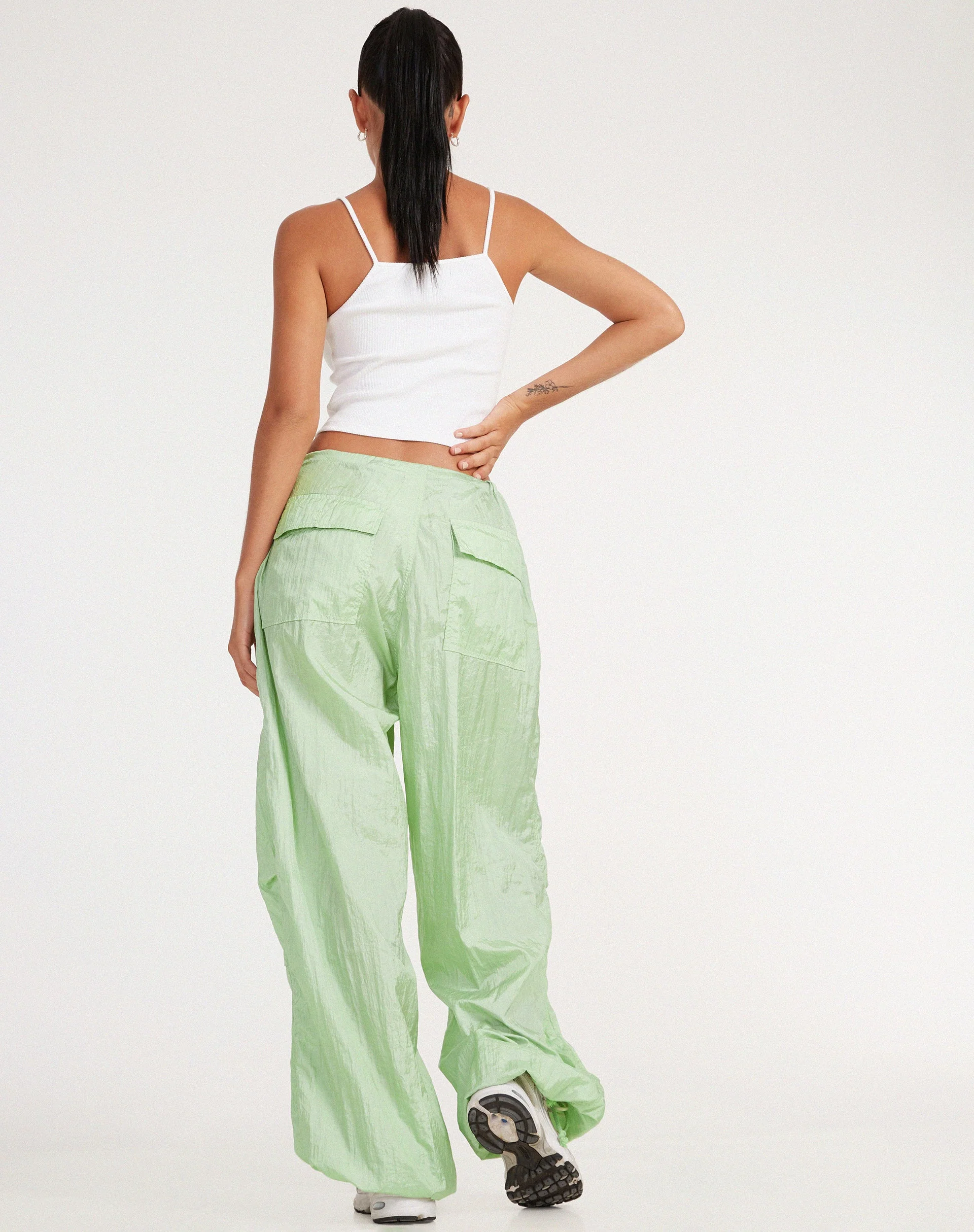 Fallschirmhose in Parachute Sage - Image 3