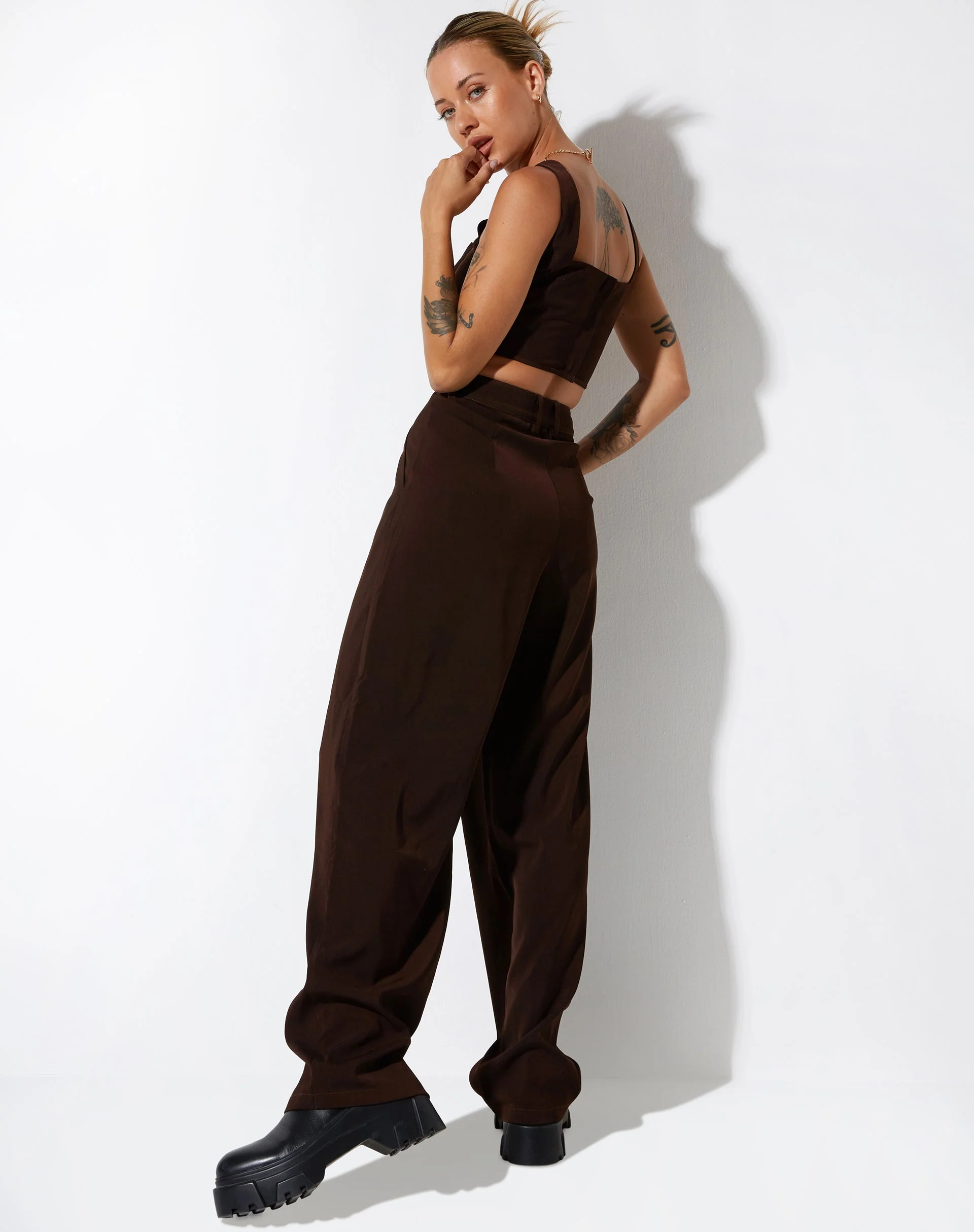 Cimo Hose in Tailoring Dark Chocolate - Image 5