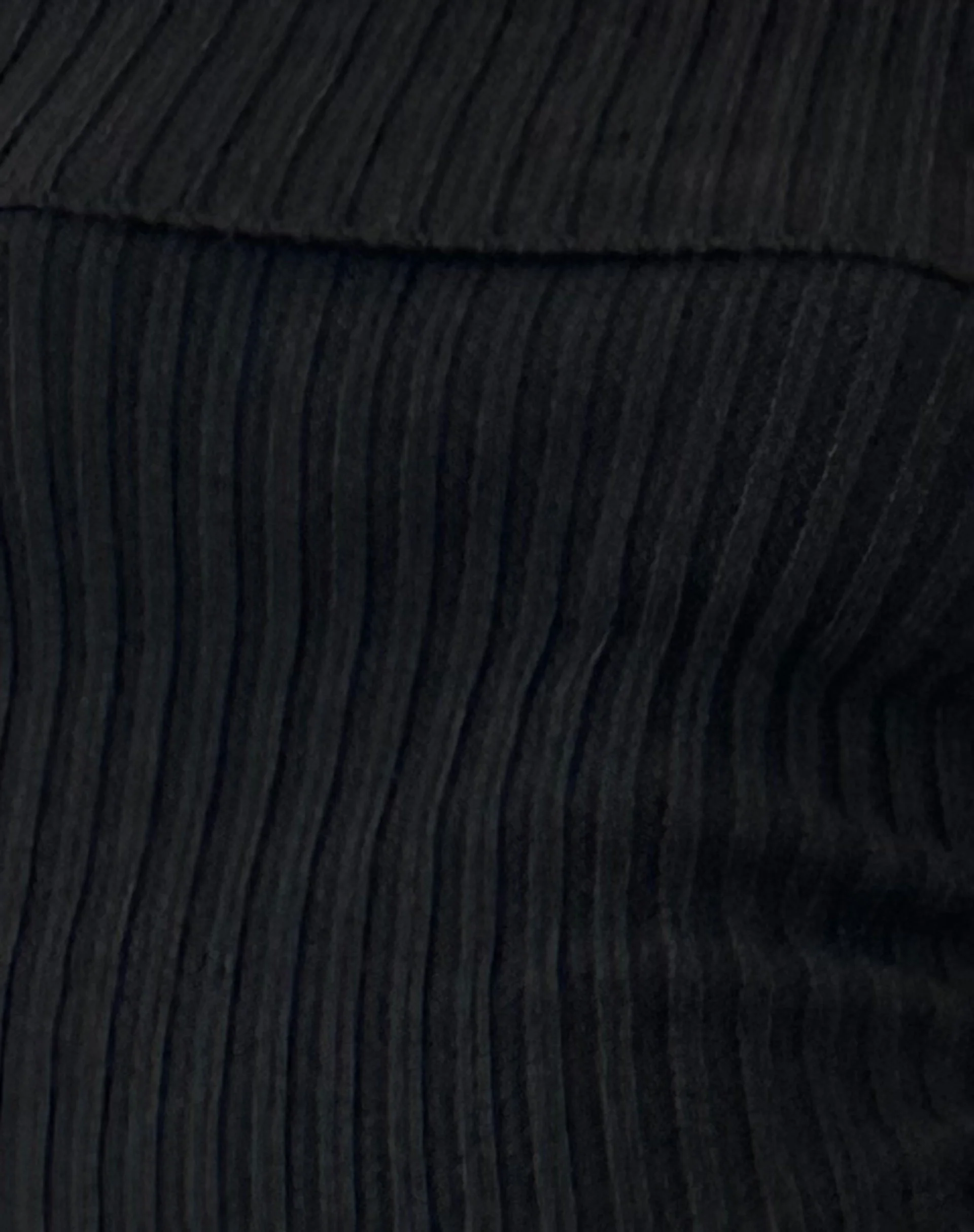 Circe Off-Shoulder Langarm-Strickoberteil in Schwarz - Image 5